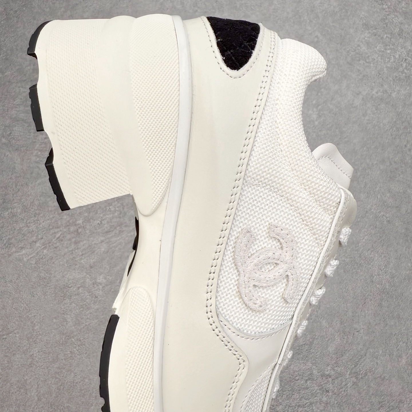 图片[6]-CHANEL香奈儿25K 高跟运动鞋 全套官方统一礼盒顶级包装‼️ 拼色熊猫鞋必备爆款超级耐看，粗跟稳步增高 跟高4公分 秒变大长腿🦵 #运动休闲鞋 #老爹鞋 #厚底休闲鞋 #小香 #情侣老爹鞋 #休闲鞋穿搭 #香奈儿鞋 #chanel鞋 #运动鞋 #熊猫鞋 采用鞋面进口拼色小牛皮 内里进口透气网 大底采用TPU耐磨 颜色：黑色 白色 尺码：35 36 37 38 39 40-选品中心