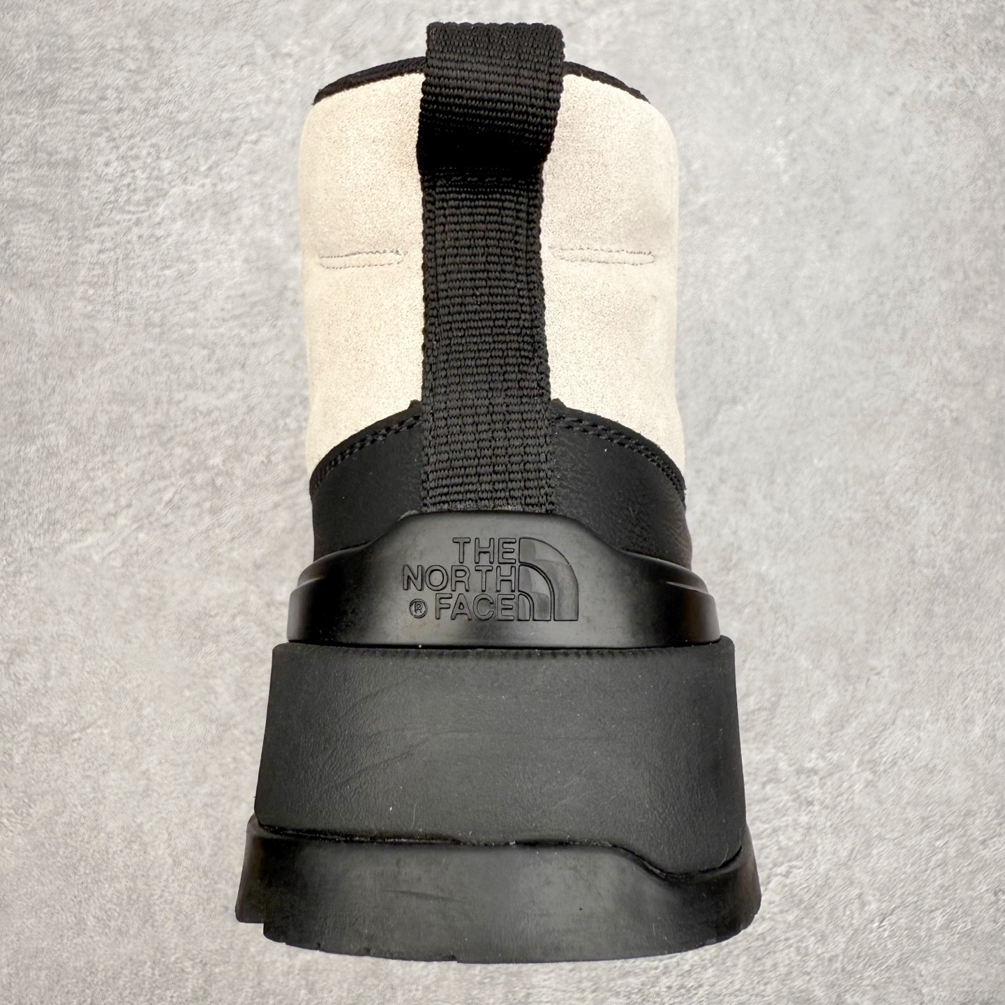 图片[8]-The North Face 北面 户外运动休闲登山鞋越野徒步鞋 大厂品质 面料采用进口牛皮 鞋底采用Vibram黄金大底 专门为鞋底设计的橡胶以出色的耐磨性 良好的防滑性或得不少户外运动爱好者的喜欢 专业户外登山品牌（北面）The North Face自1966年创立，由两位热爱登山徒步的年轻登山者于美西旧金山开创，不断透过研发与创新，并且将最先进的技术结合在服装与鞋款设计，生产多种外型帅气且专业能力非常强的户外运动装备而备受欢迎。 尺码：36-45-选品中心