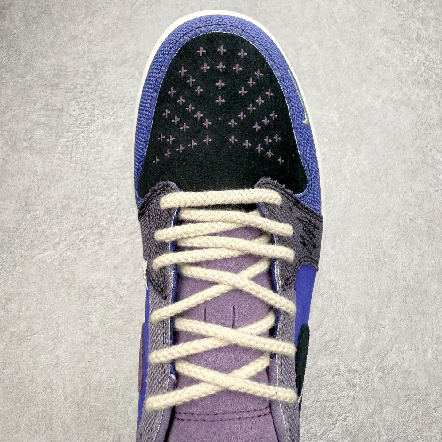 图片[4]-＃K版 Air Jordan AJ1 Low 低帮 IH2309-500 全新流水线出品 DT版本唯一平替选择 市场第二梯队最强版 全部原鞋开发 原楦原纸板开发 全鞋电脑针车 原厂内置全掌气垫 原盒内在原标 唯一Zp原版鞋带绑法 免检产品 全新2022版型 全头层皮料 完美零毛边处理 原厂配置全掌气垫 价格定位良心 几十个配色陆续出货 实拍调校N版已经零色差零失真 百分百还原实物色彩所见即所得 不存在货不对板色差等低级问题 选购参考实物拍摄 不混卖不参货 只用心做好货严格选品 承诺混一赔十 尺码：36 36.5 37.5 38 38.5 39 40 40.5 41 42 42.5 43 44 44.5 45-选品中心