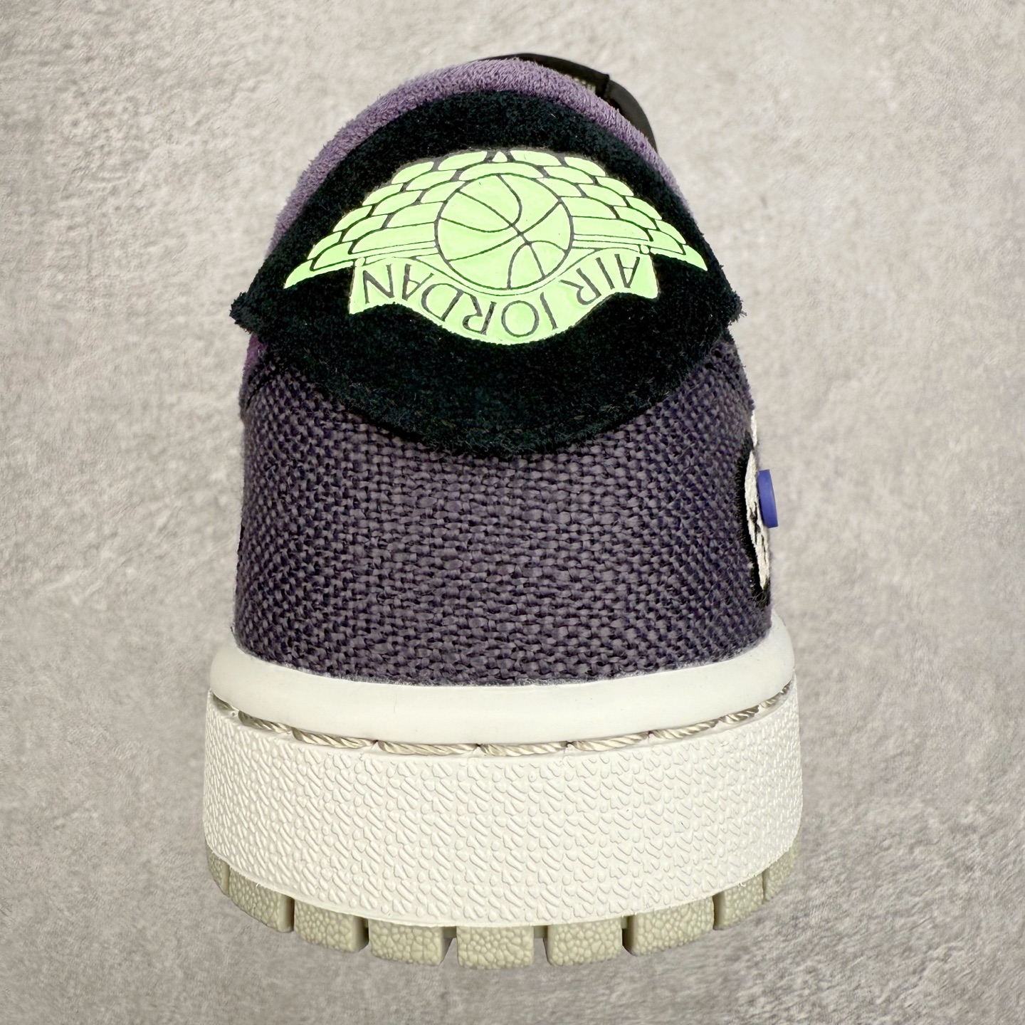 图片[8]-＃K版 Air Jordan AJ1 Low 低帮 IH2309-500 全新流水线出品 DT版本唯一平替选择 市场第二梯队最强版 全部原鞋开发 原楦原纸板开发 全鞋电脑针车 原厂内置全掌气垫 原盒内在原标 唯一Zp原版鞋带绑法 免检产品 全新2022版型 全头层皮料 完美零毛边处理 原厂配置全掌气垫 价格定位良心 几十个配色陆续出货 实拍调校N版已经零色差零失真 百分百还原实物色彩所见即所得 不存在货不对板色差等低级问题 选购参考实物拍摄 不混卖不参货 只用心做好货严格选品 承诺混一赔十 尺码：36 36.5 37.5 38 38.5 39 40 40.5 41 42 42.5 43 44 44.5 45-选品中心