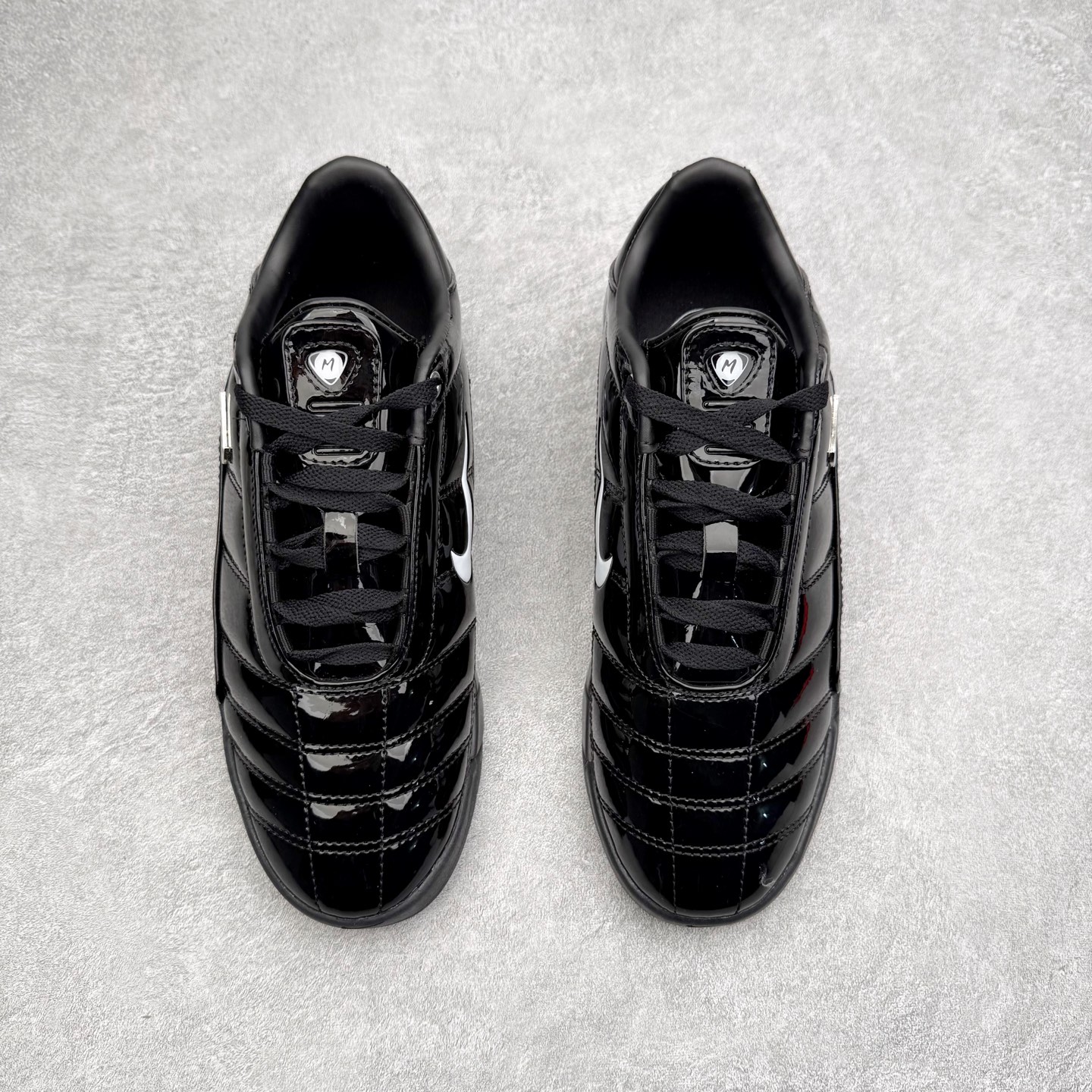 图片[2]-NK Total 90 Shox Secutor Magia 百搭舒适 耐磨 足球鞋 实拍调校N版已经零色差零失真 百分百还原实物色彩所见即所得 不存在货不对板色差等低级问题 选购参考实物拍摄 不混卖不参货 只用心做好货严格选品 承诺混一赔十 尺码：36 36.5 37.5 38 38.5 39 40 40.5 41 42 42.5 43 44 44.5 45-选品中心