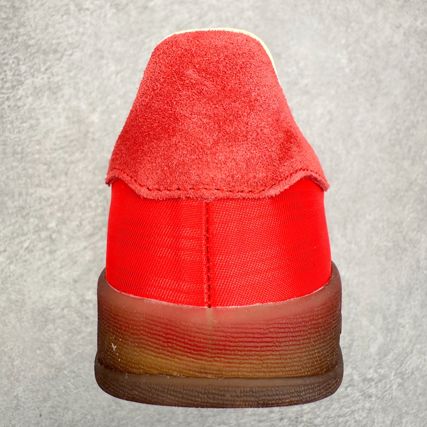 图片[8]-AD Gazelle Indoor Trainers 羚羊内训系列低帮复古百搭休闲运动德训风板鞋 JS1411 90年代经典的复刻版！自60年代以足球训练鞋面世以来,Gazelle就以其经典设计席卷全球。1991年版本的复刻,再造经典Gazelle。采用皮革打造,搭配浊色细节,让这款经典更加简约。尺码：36 36⅔ 37⅓ 38 38⅔ 39⅓ 40 40⅔ 41⅓ 42 42⅔ 43⅓ 44⅓ 44⅔ 45-选品中心