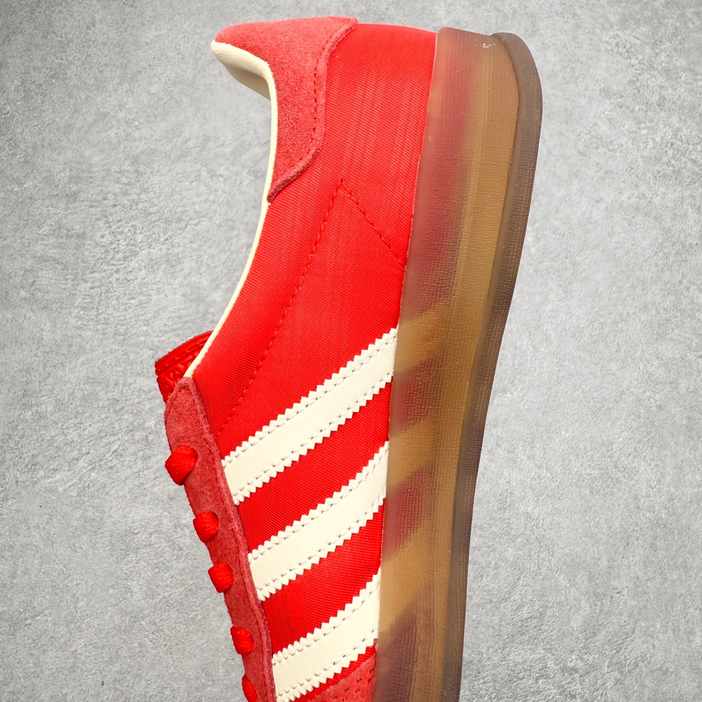 图片[7]-AD Gazelle Indoor Trainers 羚羊内训系列低帮复古百搭休闲运动德训风板鞋 JS1411 90年代经典的复刻版！自60年代以足球训练鞋面世以来,Gazelle就以其经典设计席卷全球。1991年版本的复刻,再造经典Gazelle。采用皮革打造,搭配浊色细节,让这款经典更加简约。尺码：36 36⅔ 37⅓ 38 38⅔ 39⅓ 40 40⅔ 41⅓ 42 42⅔ 43⅓ 44⅓ 44⅔ 45-选品中心