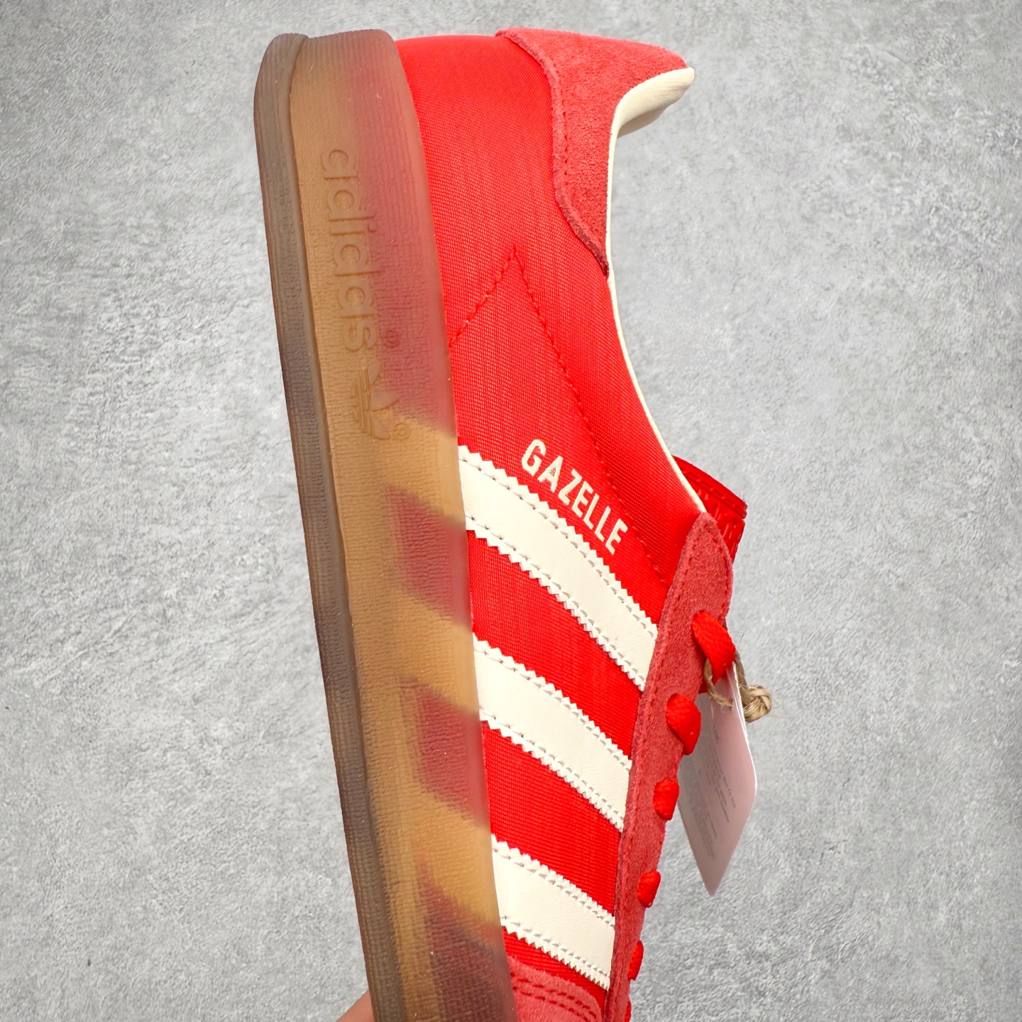 图片[6]-AD Gazelle Indoor Trainers 羚羊内训系列低帮复古百搭休闲运动德训风板鞋 JS1411 90年代经典的复刻版！自60年代以足球训练鞋面世以来,Gazelle就以其经典设计席卷全球。1991年版本的复刻,再造经典Gazelle。采用皮革打造,搭配浊色细节,让这款经典更加简约。尺码：36 36⅔ 37⅓ 38 38⅔ 39⅓ 40 40⅔ 41⅓ 42 42⅔ 43⅓ 44⅓ 44⅔ 45-选品中心