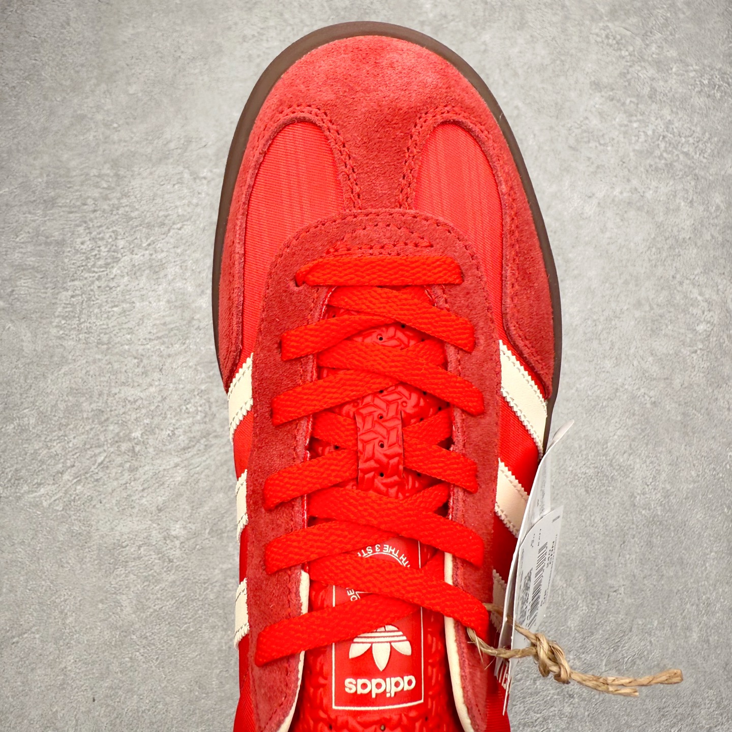 图片[4]-AD Gazelle Indoor Trainers 羚羊内训系列低帮复古百搭休闲运动德训风板鞋 JS1411 90年代经典的复刻版！自60年代以足球训练鞋面世以来,Gazelle就以其经典设计席卷全球。1991年版本的复刻,再造经典Gazelle。采用皮革打造,搭配浊色细节,让这款经典更加简约。尺码：36 36⅔ 37⅓ 38 38⅔ 39⅓ 40 40⅔ 41⅓ 42 42⅔ 43⅓ 44⅓ 44⅔ 45-选品中心