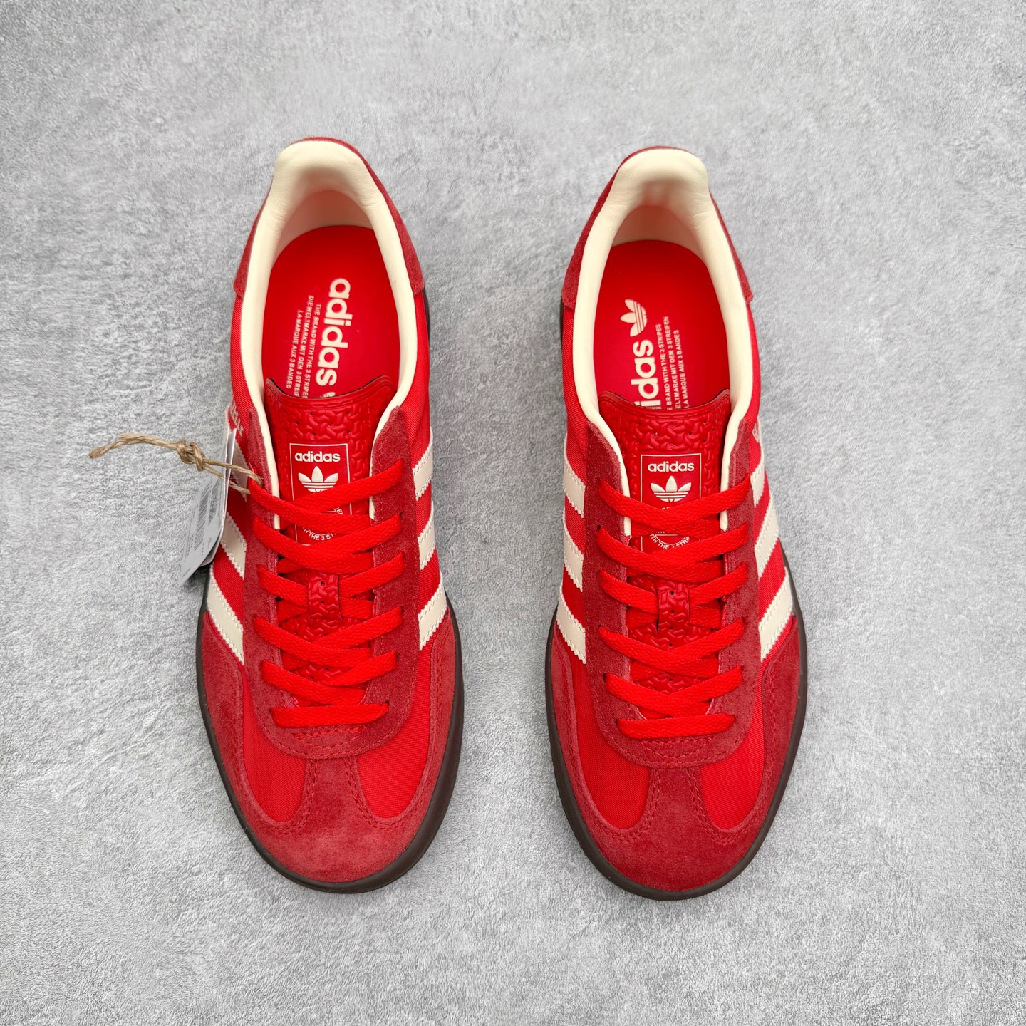 图片[2]-AD Gazelle Indoor Trainers 羚羊内训系列低帮复古百搭休闲运动德训风板鞋 JS1411 90年代经典的复刻版！自60年代以足球训练鞋面世以来,Gazelle就以其经典设计席卷全球。1991年版本的复刻,再造经典Gazelle。采用皮革打造,搭配浊色细节,让这款经典更加简约。尺码：36 36⅔ 37⅓ 38 38⅔ 39⅓ 40 40⅔ 41⅓ 42 42⅔ 43⅓ 44⅓ 44⅔ 45-选品中心