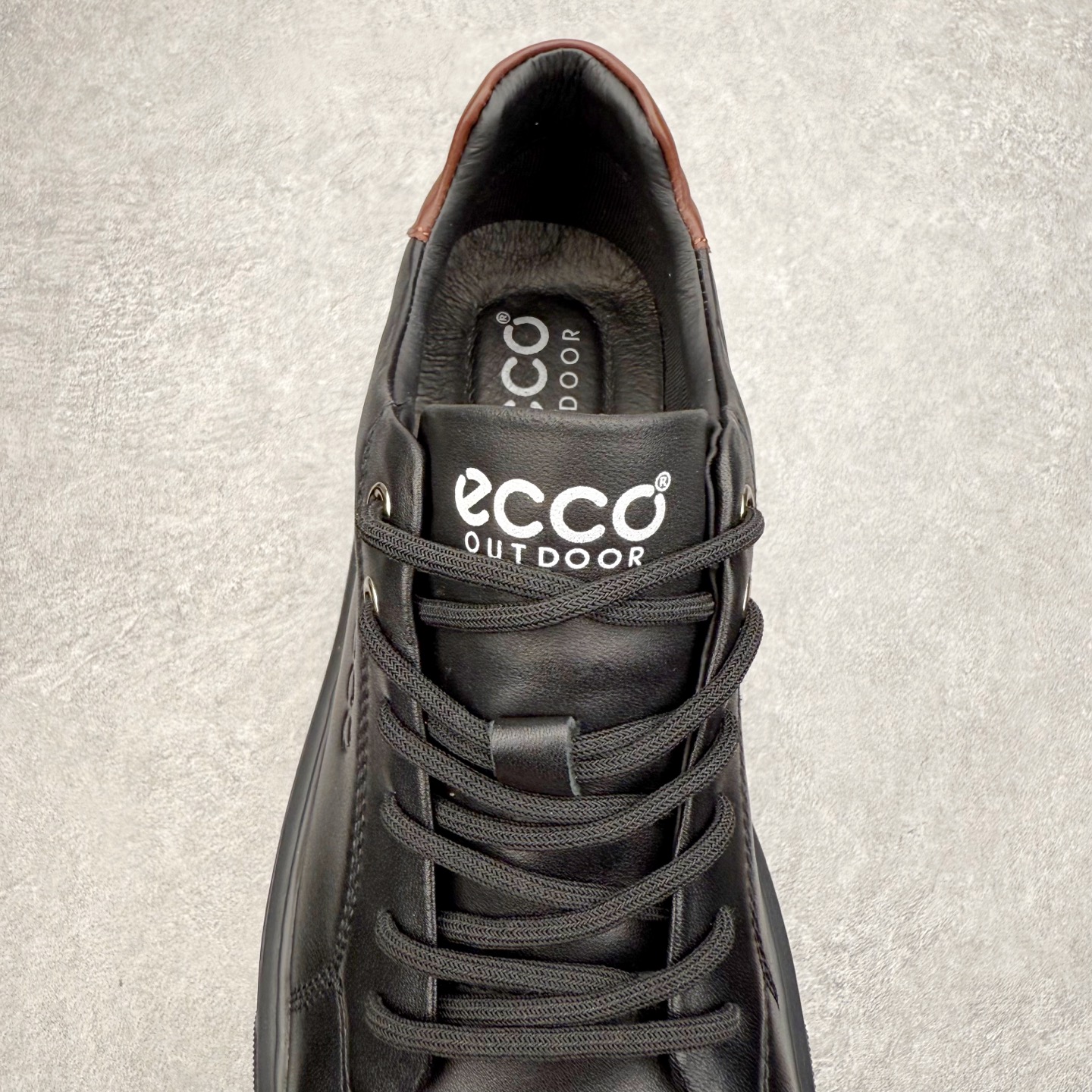 图片[5]-ECCO爱步男士休闲小白鞋 简单耐看清爽版型 百搭休闲板鞋 柔酷7号系列 鞋面采用进口小牛皮+透气头层猪皮内里 时尚个性 出街有型 简约系带设计 可自由调节松紧 鞋底采用高端顶级TPR环保科技材料 磨具贴合鞋底给你不一样的缓力性能 舒适 增强运动性 高端大气时尚不失稳重 休闲百搭 简约利落 尺码：38 39 40 41 42 43 44（皮鞋码）-选品中心