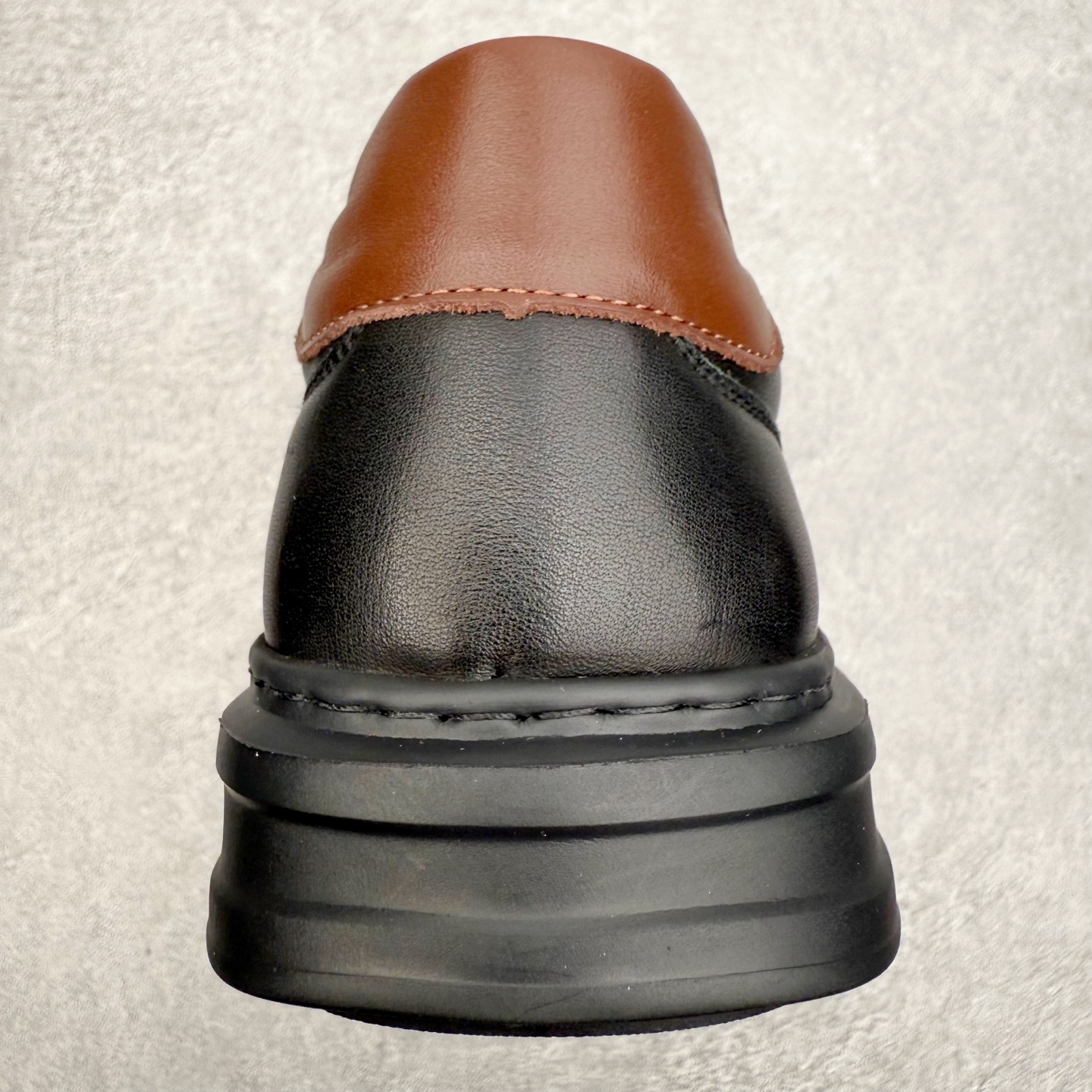 图片[8]-ECCO爱步男士休闲小白鞋 简单耐看清爽版型 百搭休闲板鞋 柔酷7号系列 鞋面采用进口小牛皮+透气头层猪皮内里 时尚个性 出街有型 简约系带设计 可自由调节松紧 鞋底采用高端顶级TPR环保科技材料 磨具贴合鞋底给你不一样的缓力性能 舒适 增强运动性 高端大气时尚不失稳重 休闲百搭 简约利落 尺码：38 39 40 41 42 43 44（皮鞋码）-选品中心