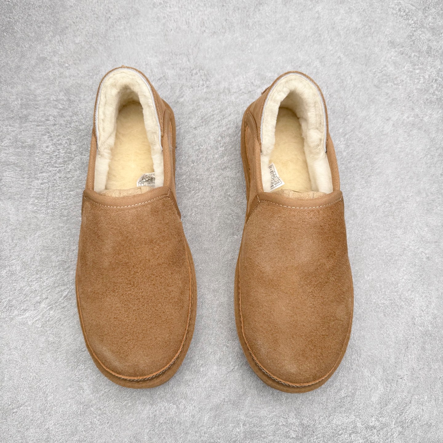 图片[2]-UGG Hayden 8354 秋冬羊皮毛一体雪地靴 全鞋采用ZP同厂 隆丰A级澳洲进口羊皮毛一体 品牌代工厂生产线 完全遵循ZP工艺流程 代工厂原厂版师 秉承无原鞋不开发选择 注重每一处细节 市面最正版型 TREADLITE\\\”轻翼\\\”科技外底 轻便/耐用/柔韧/桩型【售后郑重承诺】一个月内若出现重大脱胶/断底等质量问题 直接为您换新！尺码：35 36 37 38 39 40-选品中心