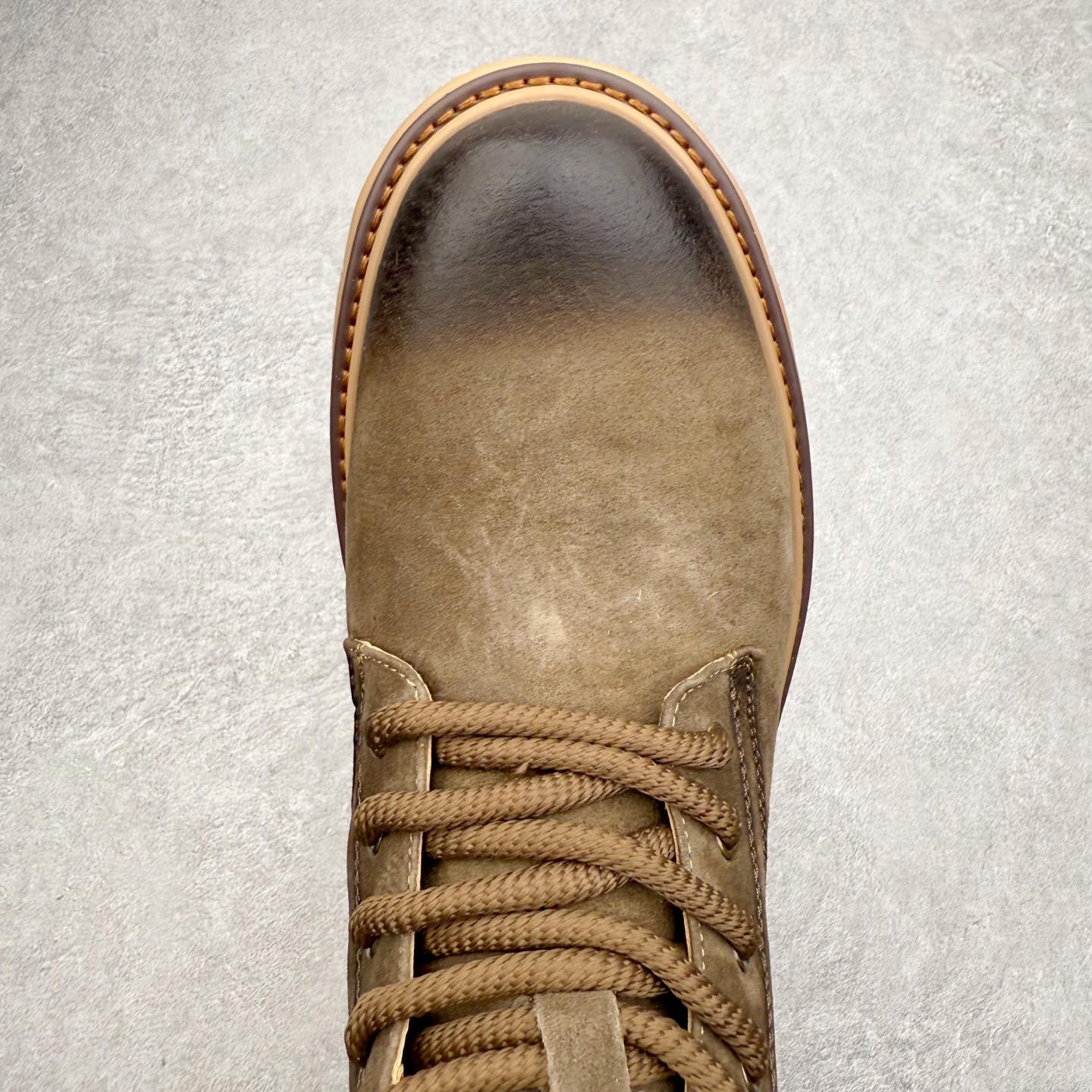 图片[4]-Timberland添柏岚/天伯伦 秋冬新品（毛绒内里🔥保暖锁热）秋冬必备户外休闲大黄靴系列#广东大厂品质 原盒原包装 时尚潮流搭配 面料采用意大利🇮🇹顶级磨砂细纹牛皮 轻质大底 搭配防臭防腐真皮乳胶鞋垫 大底到五金都是代工厂原材料制作 同原版固特异永不开胶工艺 好货不杀猪 首单质量严格把控 全网独家首发 品质毋庸置疑 全套官网统一包装 给您完美的穿着体验 质量考究耐穿 型男必备 专治不帅 高品质脚感一流 今年冬季防寒户外专用 日常随意搭配 尺码：38-44（皮鞋码）-选品中心