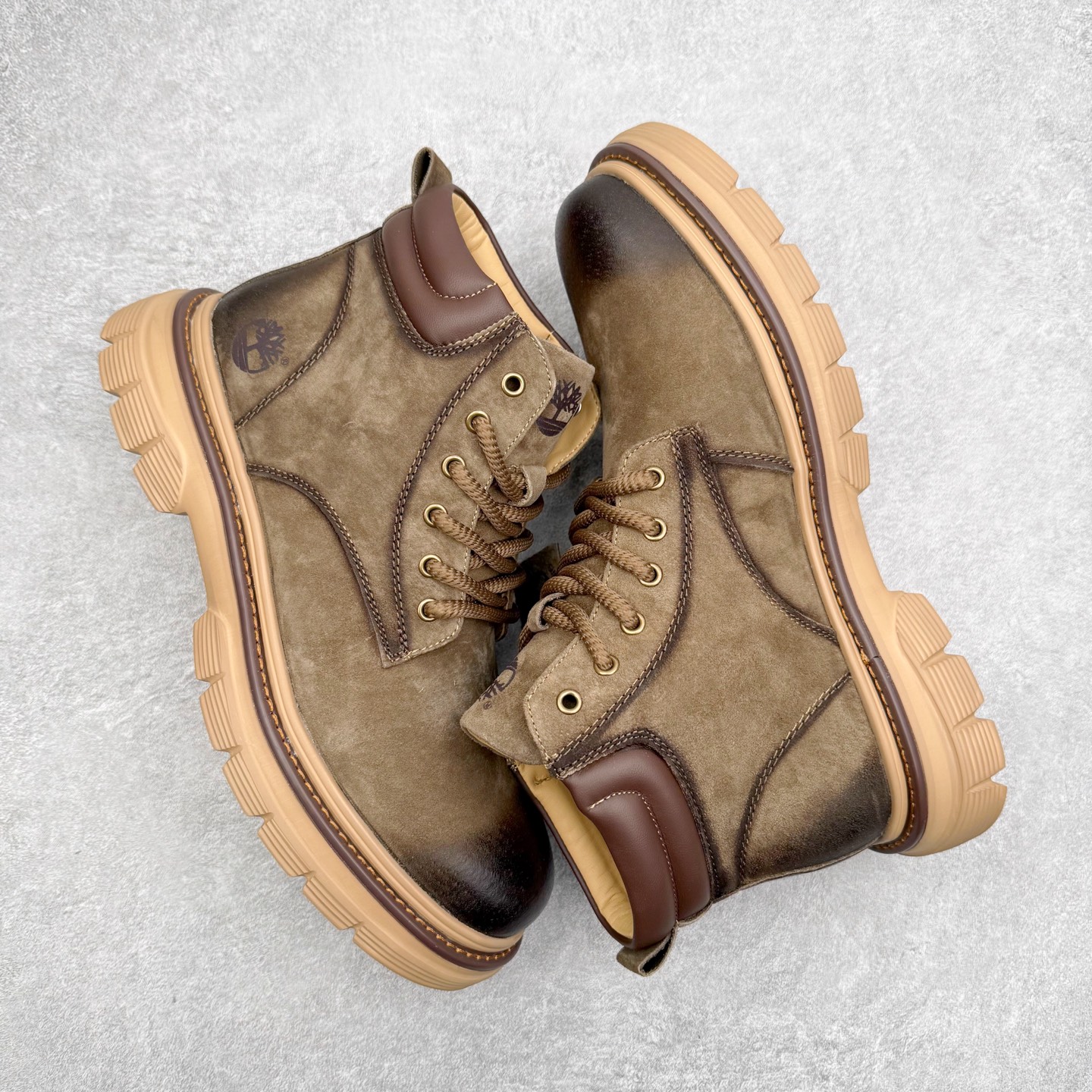 图片[3]-Timberland添柏岚/天伯伦 秋冬新品（毛绒内里🔥保暖锁热）秋冬必备户外休闲大黄靴系列#广东大厂品质 原盒原包装 时尚潮流搭配 面料采用意大利🇮🇹顶级磨砂细纹牛皮 轻质大底 搭配防臭防腐真皮乳胶鞋垫 大底到五金都是代工厂原材料制作 同原版固特异永不开胶工艺 好货不杀猪 首单质量严格把控 全网独家首发 品质毋庸置疑 全套官网统一包装 给您完美的穿着体验 质量考究耐穿 型男必备 专治不帅 高品质脚感一流 今年冬季防寒户外专用 日常随意搭配 尺码：38-44（皮鞋码）-选品中心