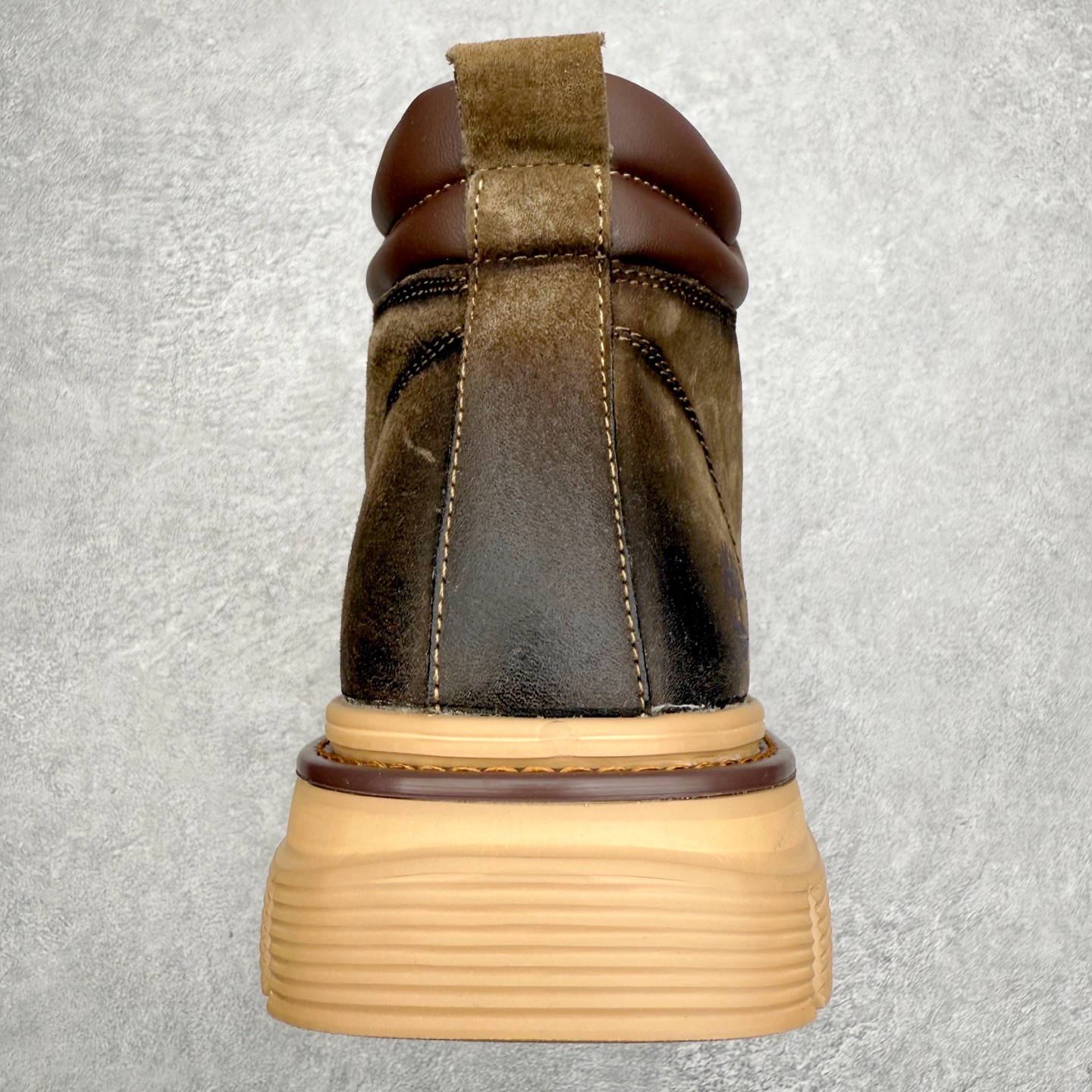 图片[8]-Timberland添柏岚/天伯伦 秋冬新品（毛绒内里🔥保暖锁热）秋冬必备户外休闲大黄靴系列#广东大厂品质 原盒原包装 时尚潮流搭配 面料采用意大利🇮🇹顶级磨砂细纹牛皮 轻质大底 搭配防臭防腐真皮乳胶鞋垫 大底到五金都是代工厂原材料制作 同原版固特异永不开胶工艺 好货不杀猪 首单质量严格把控 全网独家首发 品质毋庸置疑 全套官网统一包装 给您完美的穿着体验 质量考究耐穿 型男必备 专治不帅 高品质脚感一流 今年冬季防寒户外专用 日常随意搭配 尺码：38-44（皮鞋码）-选品中心