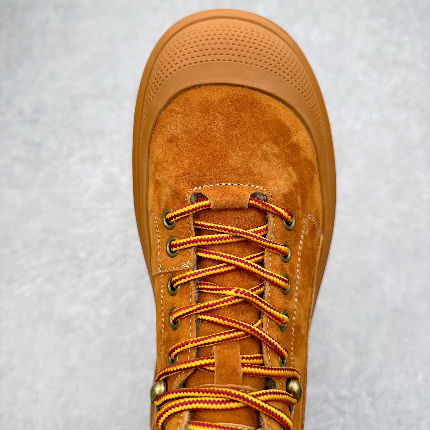 图片[4]-UGG Tasman Weather Hybrid 塔斯曼混合系列轻量休闲鞋 美国UGG秋冬新品（毛绒一体内里🔥保暖锁热）秋冬必备 户外男士高帮休闲马丁靴雪地靴系列 广东大厂品质 秋冬新款 时尚潮流搭配 面料釆用意大利进口磨砂牛皮 全鞋真牛皮材料 大底到五金都是代工厂原材料制作 好货不杀猪 首单质量严格把控 全套官网统一包装 今年冬季防寒户外专用产品 日常随意搭配 型男必备‼尺码：38-44-选品中心