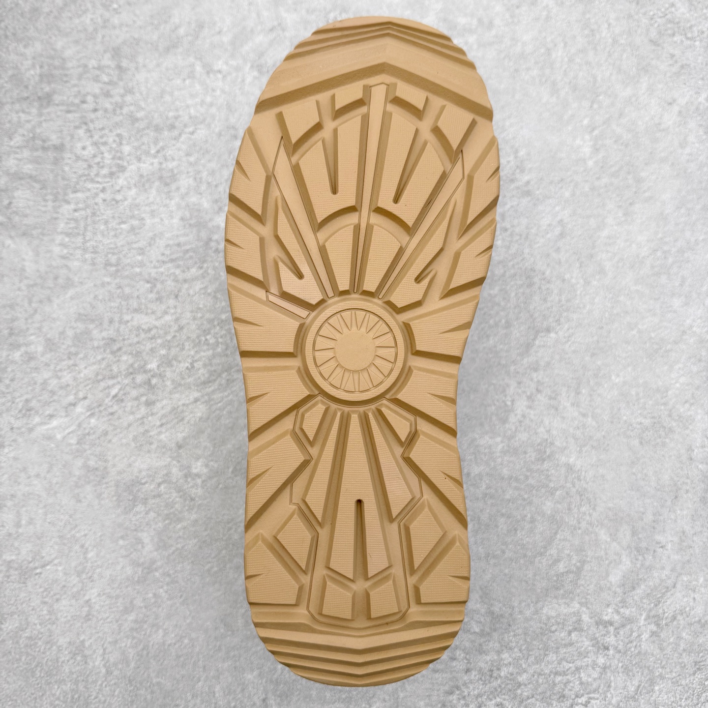 图片[9]-UGG Tasman Weather Hybrid 塔斯曼混合系列轻量休闲鞋 美国UGG秋冬新品（毛绒一体内里🔥保暖锁热）秋冬必备 户外男士高帮休闲马丁靴雪地靴系列 广东大厂品质 秋冬新款 时尚潮流搭配 面料釆用意大利进口磨砂牛皮 全鞋真牛皮材料 大底到五金都是代工厂原材料制作 好货不杀猪 首单质量严格把控 全套官网统一包装 今年冬季防寒户外专用产品 日常随意搭配 型男必备‼尺码：38-44-选品中心