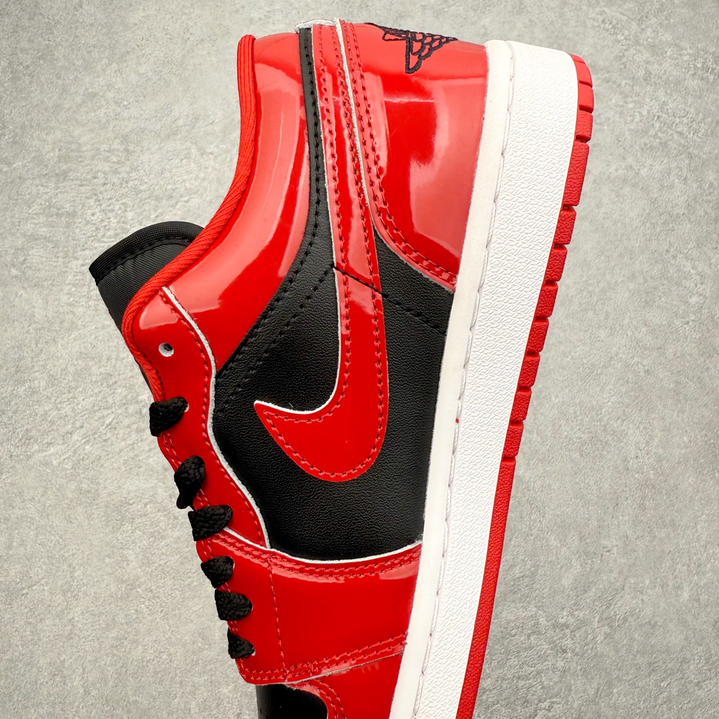图片[7]-＃DT纯原 Air Jordan AJ1 Low 低帮 HV4089-006 终端优势供应 市面中低帮最具代表性版本没有之一 口碑大厂出品 品控大底版型不断改良更新 全套原纸板楦头开发 确保原汁原味 完美呈现版型 完美零毛边处理 原厂内置全掌气垫 价格定位良心 平台专用代工流水线出品 一眼公司既视感 拿到手的一瞬间就与众不同 碾压市面所有版本 全部原鞋开发 每一个配色都会采购原鞋确认细节 打破市面看图做货无好货之说 尺码：35.5 36 36.5 37.5 38 38.5 39 40 40.5 41 42 42.5 43 44 44.5 45 46-选品中心