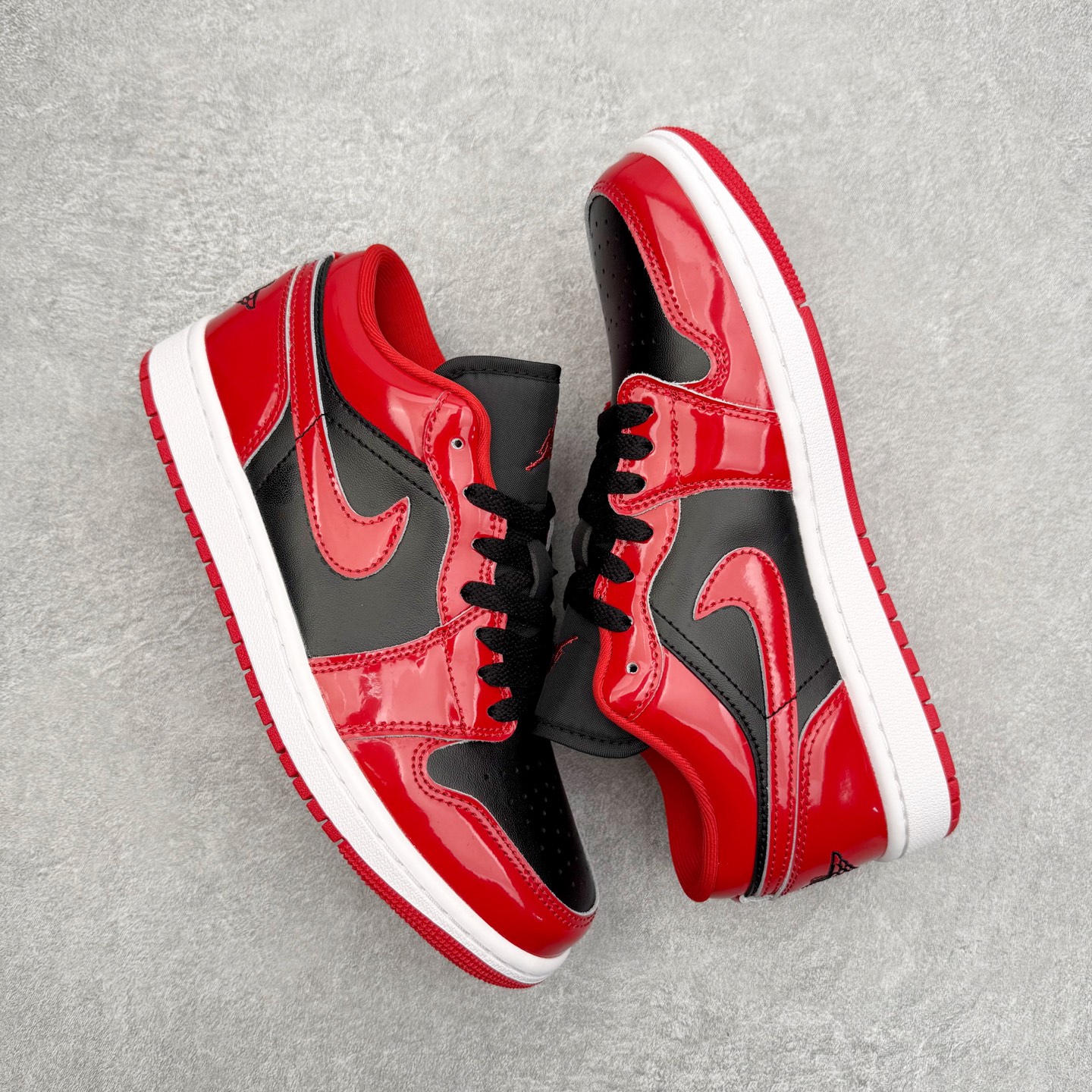 图片[3]-＃DT纯原 Air Jordan AJ1 Low 低帮 HV4089-006 终端优势供应 市面中低帮最具代表性版本没有之一 口碑大厂出品 品控大底版型不断改良更新 全套原纸板楦头开发 确保原汁原味 完美呈现版型 完美零毛边处理 原厂内置全掌气垫 价格定位良心 平台专用代工流水线出品 一眼公司既视感 拿到手的一瞬间就与众不同 碾压市面所有版本 全部原鞋开发 每一个配色都会采购原鞋确认细节 打破市面看图做货无好货之说 尺码：35.5 36 36.5 37.5 38 38.5 39 40 40.5 41 42 42.5 43 44 44.5 45 46-选品中心