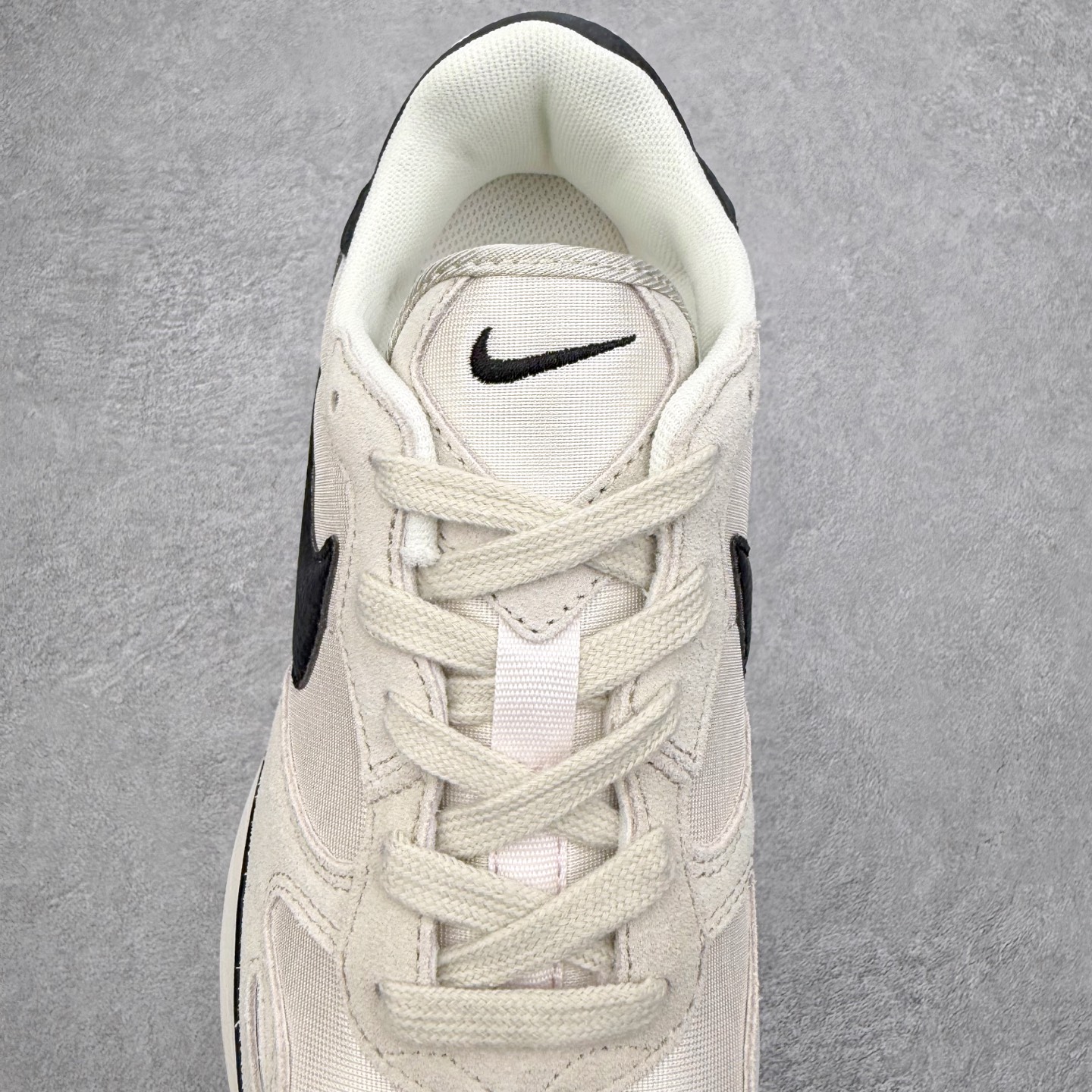 图片[5]-NK Phoenix Waffle 菲尼克斯系列华夫低帮经典复古休闲运动慢跑鞋 近年来随着复古热度不断攀升 不少复古风格的鞋款成为众多潮流爱好者的穿搭利器 NK也相继为旗下多款华夫跑鞋推出全新配色同时还进行了全新改造 第一款配色采用灰色为主色 棕色 NK Swoosh 点缀 OG 气质十足 鞋面采用麂皮和尼龙材质打造 质感满满 最后搭载中底缓震性和橡胶外底收尾 完善整双鞋设计 第二款采用黑色为主色 紫色点缀 黑武士风十足 第三款采用蓝色和黑色妆点 复古气质拉满 第四款采用粉色和灰色为主色 黑色 Swoosh Logo 点缀 尺码：36 36.5 37.5 38 38.5 39 40 40 40.5 41 42 42.5 43 44 45-选品中心