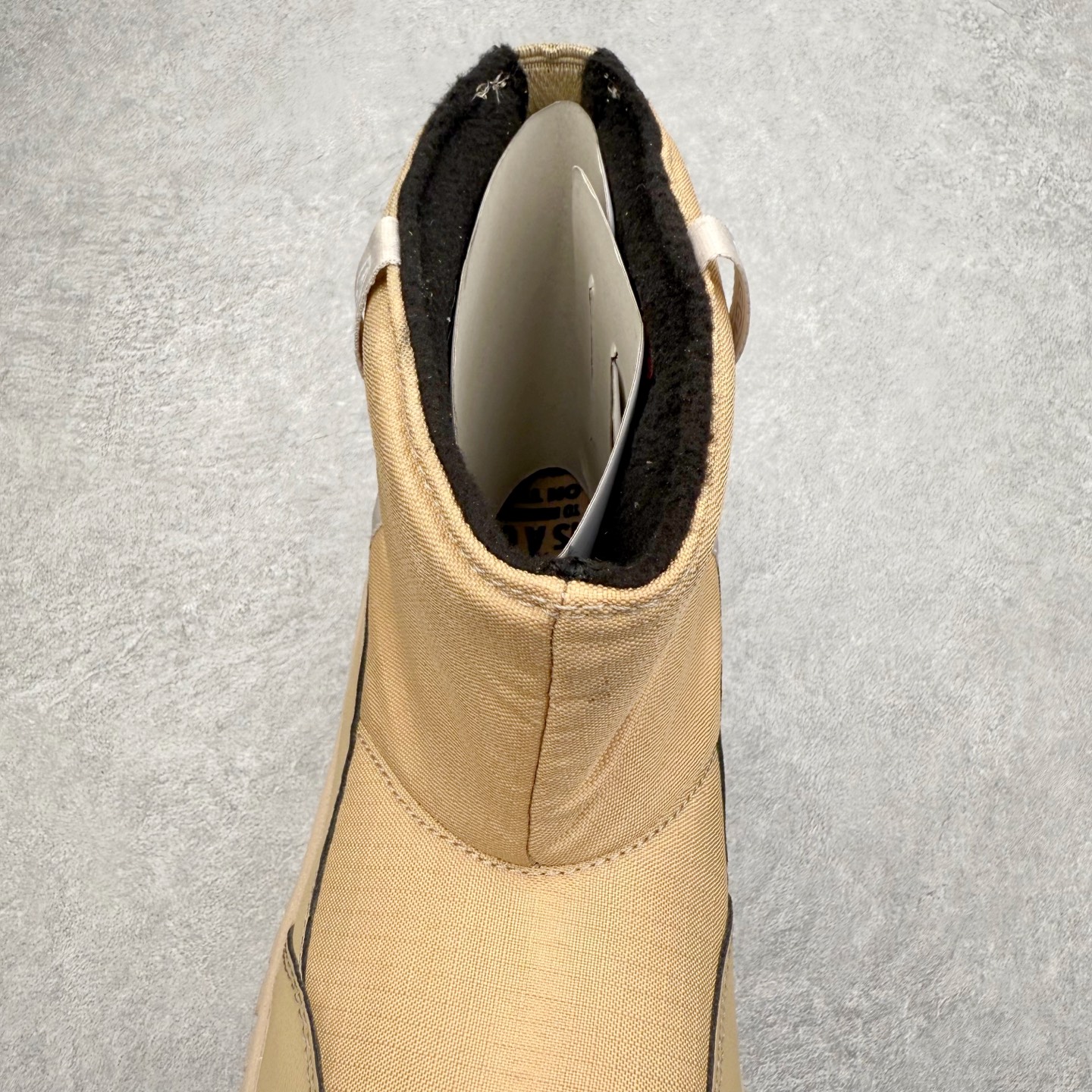 图片[5]-KEEN HOOD NXIS PULL ON WP 科恩保暖耐磨 时尚舒适 短筒 雪地靴 KEEN诞生于2003年的美国人气户外品牌，以一双“保护脚趾”且能涉足水域的户外凉鞋NEWPORT诞生为契机，开启原创制鞋之路。KEEN相信，天空之下即是户外，因为户外不一定是极具挑战性的独自冒险，也可以是与朋友、家人和宠物一同分享外面的世界。同时，KEEN从诞生之初便始终贯彻环保制鞋的理念，不断创造出优秀的原创奇履。脚踏实地，致力向善。我们想和世界产生更多交集为世界减少更多负担，和你趣户外、趣做自己、趣环保让地球和生活都变得更美好。尺码：36 36.5 37.5 38 38.5 39-选品中心