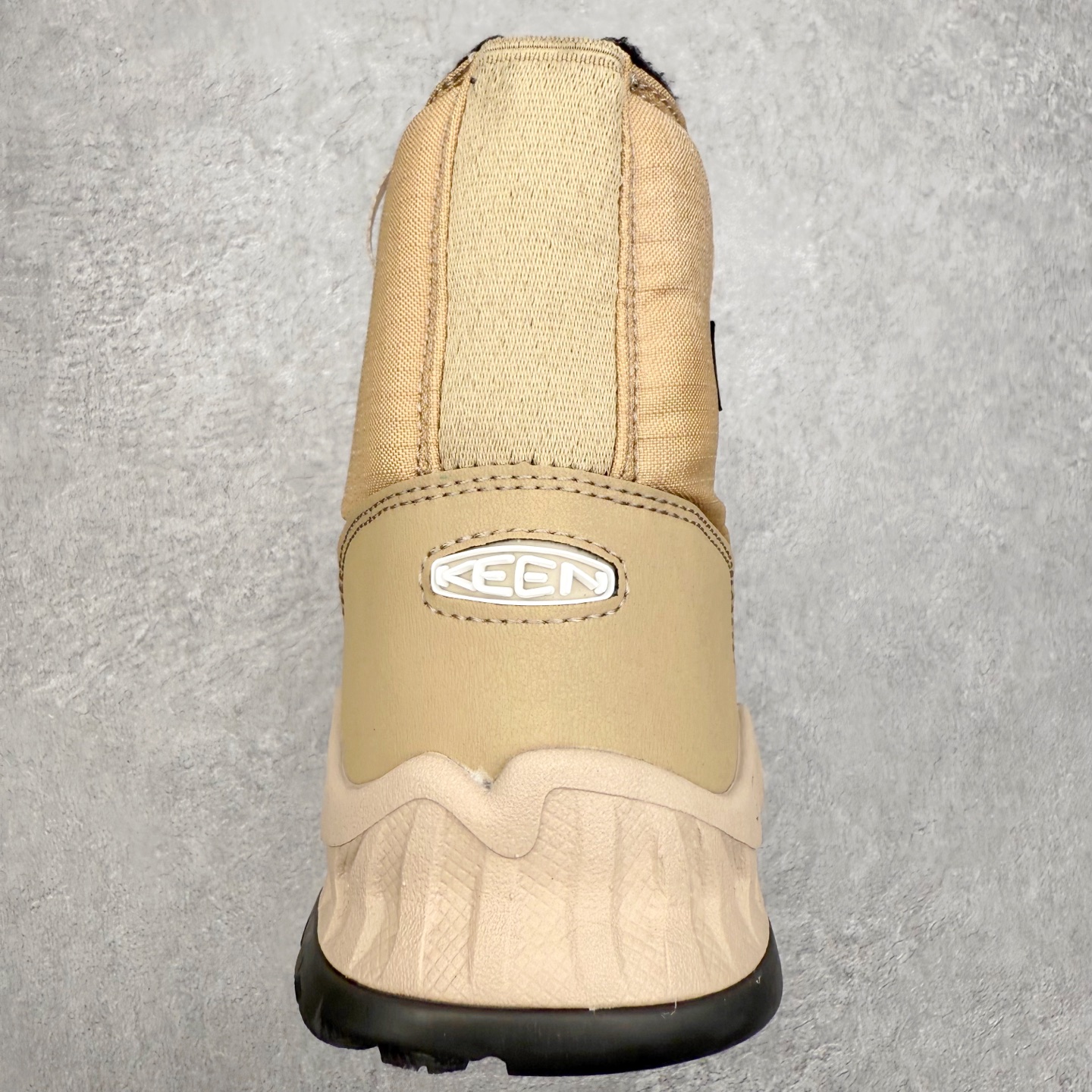 图片[8]-KEEN HOOD NXIS PULL ON WP 科恩保暖耐磨 时尚舒适 短筒 雪地靴 KEEN诞生于2003年的美国人气户外品牌，以一双“保护脚趾”且能涉足水域的户外凉鞋NEWPORT诞生为契机，开启原创制鞋之路。KEEN相信，天空之下即是户外，因为户外不一定是极具挑战性的独自冒险，也可以是与朋友、家人和宠物一同分享外面的世界。同时，KEEN从诞生之初便始终贯彻环保制鞋的理念，不断创造出优秀的原创奇履。脚踏实地，致力向善。我们想和世界产生更多交集为世界减少更多负担，和你趣户外、趣做自己、趣环保让地球和生活都变得更美好。尺码：36 36.5 37.5 38 38.5 39-选品中心