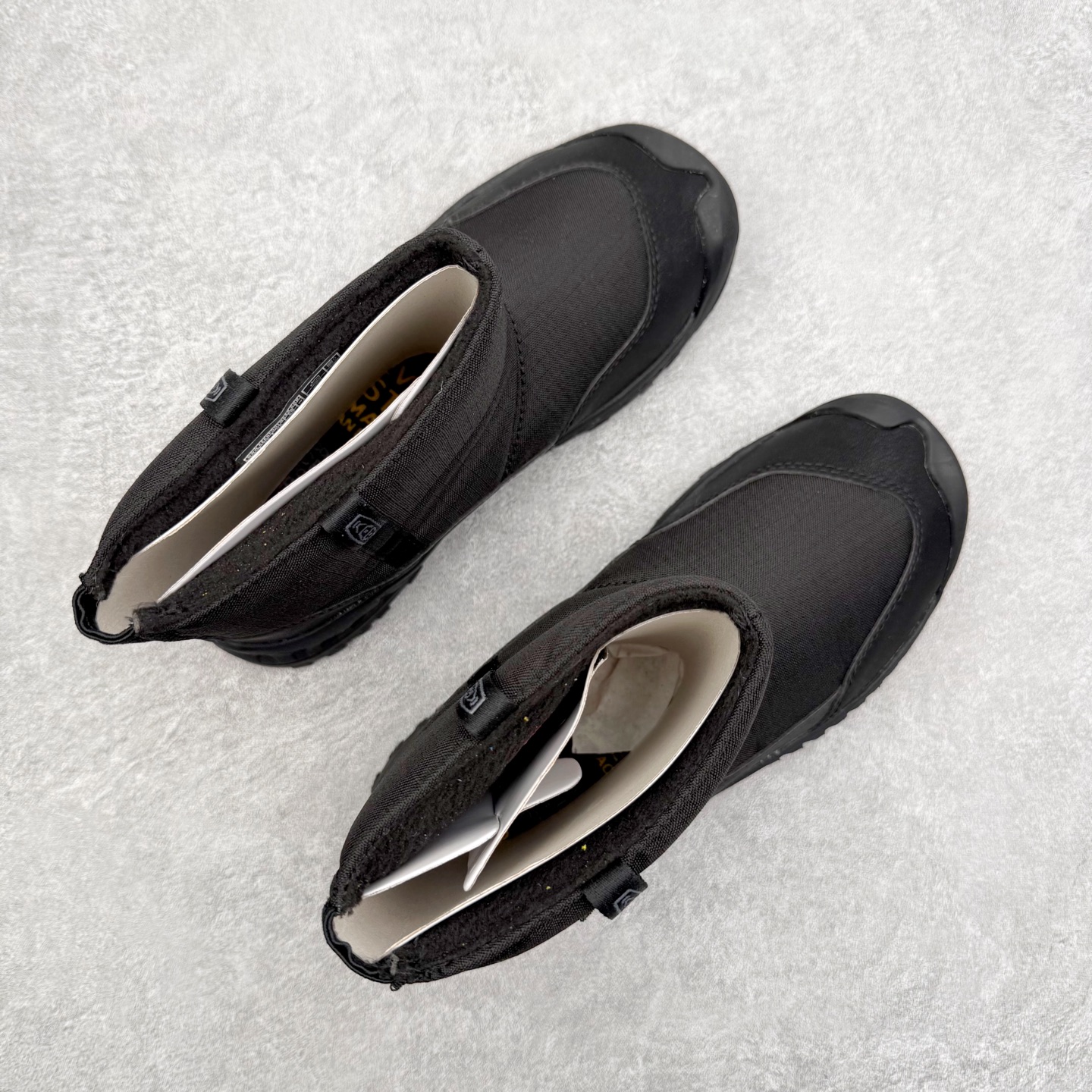 图片[3]-KEEN HOOD NXIS PULL ON WP 科恩保暖耐磨 时尚舒适 短筒 雪地靴 KEEN诞生于2003年的美国人气户外品牌，以一双“保护脚趾”且能涉足水域的户外凉鞋NEWPORT诞生为契机，开启原创制鞋之路。KEEN相信，天空之下即是户外，因为户外不一定是极具挑战性的独自冒险，也可以是与朋友、家人和宠物一同分享外面的世界。同时，KEEN从诞生之初便始终贯彻环保制鞋的理念，不断创造出优秀的原创奇履。脚踏实地，致力向善。我们想和世界产生更多交集为世界减少更多负担，和你趣户外、趣做自己、趣环保让地球和生活都变得更美好。尺码：36 36.5 37.5 38 38.5 39-选品中心