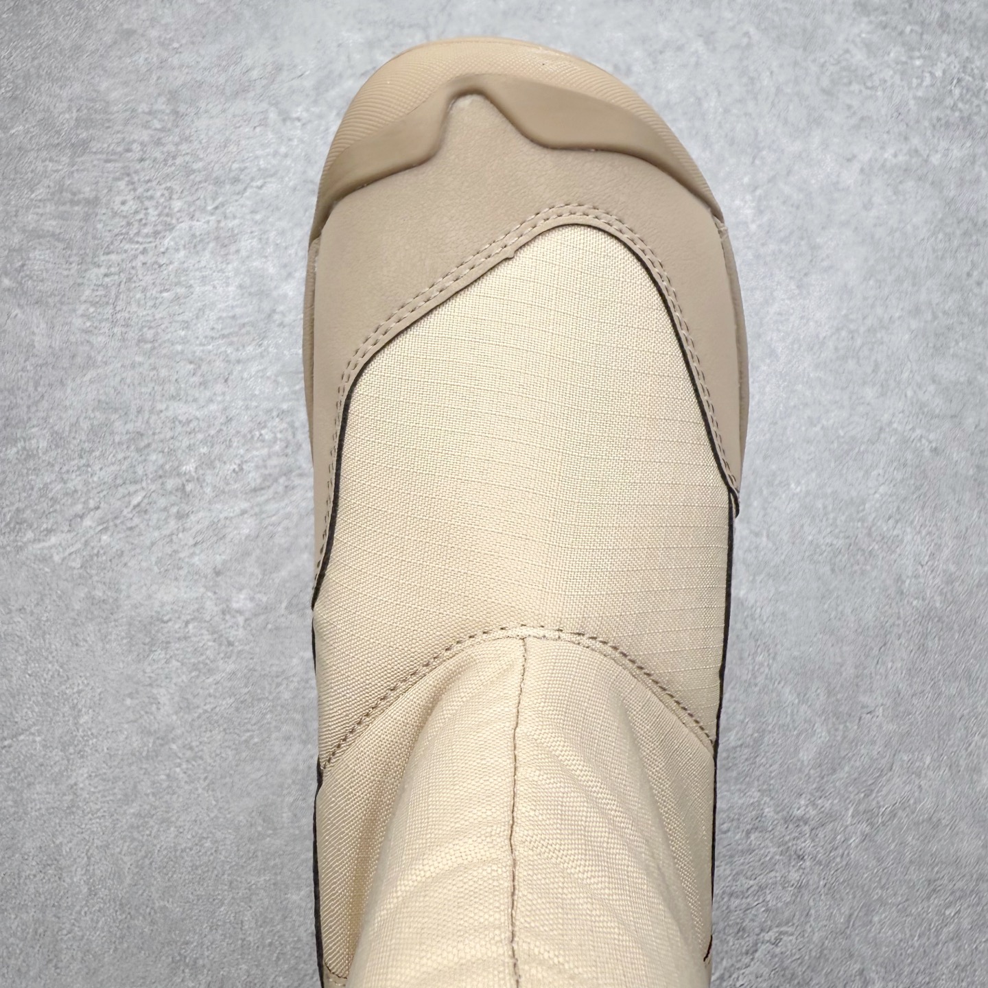 图片[4]-KEEN HOOD NXIS PULL ON WP 科恩保暖耐磨 时尚舒适 短筒 雪地靴 KEEN诞生于2003年的美国人气户外品牌，以一双“保护脚趾”且能涉足水域的户外凉鞋NEWPORT诞生为契机，开启原创制鞋之路。KEEN相信，天空之下即是户外，因为户外不一定是极具挑战性的独自冒险，也可以是与朋友、家人和宠物一同分享外面的世界。同时，KEEN从诞生之初便始终贯彻环保制鞋的理念，不断创造出优秀的原创奇履。脚踏实地，致力向善。我们想和世界产生更多交集为世界减少更多负担，和你趣户外、趣做自己、趣环保让地球和生活都变得更美好。尺码：36 36.5 37.5 38 38.5 39-选品中心