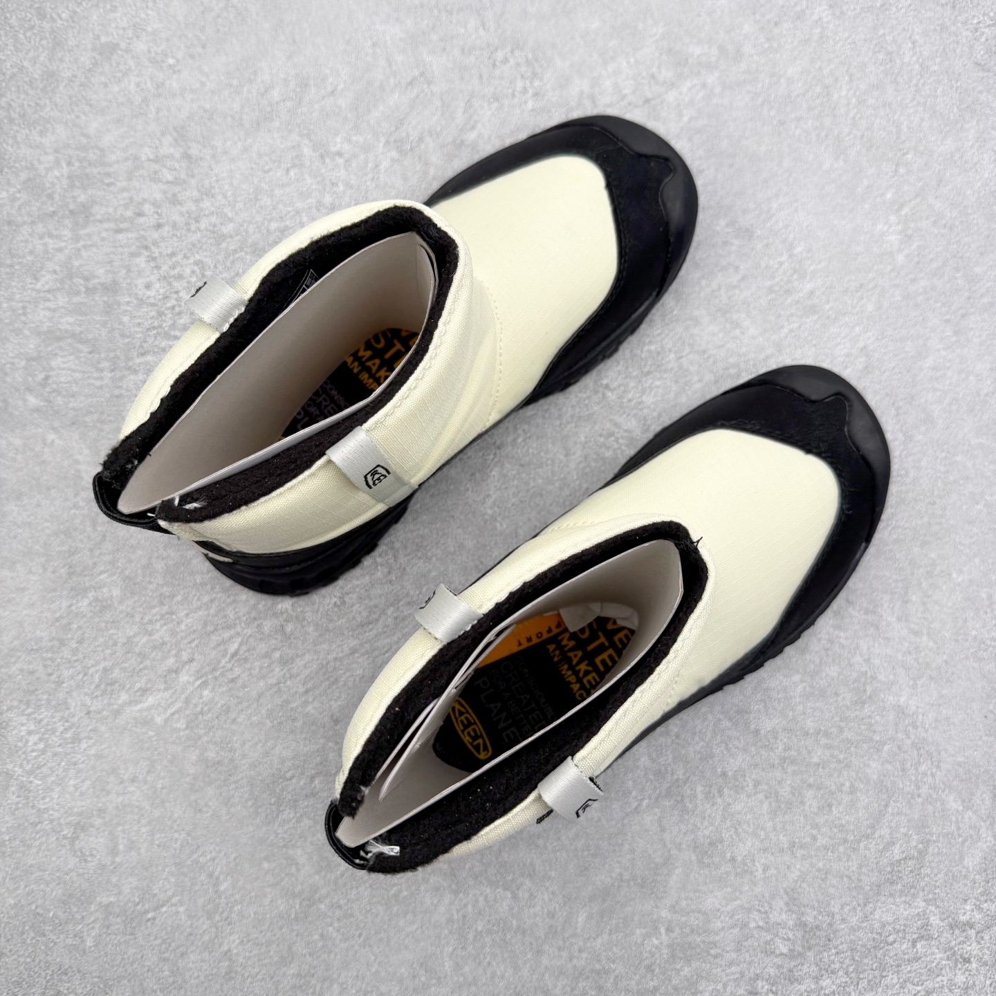 图片[3]-KEEN HOOD NXIS PULL ON WP 科恩保暖耐磨 时尚舒适 短筒 雪地靴 KEEN诞生于2003年的美国人气户外品牌，以一双“保护脚趾”且能涉足水域的户外凉鞋NEWPORT诞生为契机，开启原创制鞋之路。KEEN相信，天空之下即是户外，因为户外不一定是极具挑战性的独自冒险，也可以是与朋友、家人和宠物一同分享外面的世界。同时，KEEN从诞生之初便始终贯彻环保制鞋的理念，不断创造出优秀的原创奇履。脚踏实地，致力向善。我们想和世界产生更多交集为世界减少更多负担，和你趣户外、趣做自己、趣环保让地球和生活都变得更美好。尺码：36 36.5 37.5 38 38.5 39-选品中心