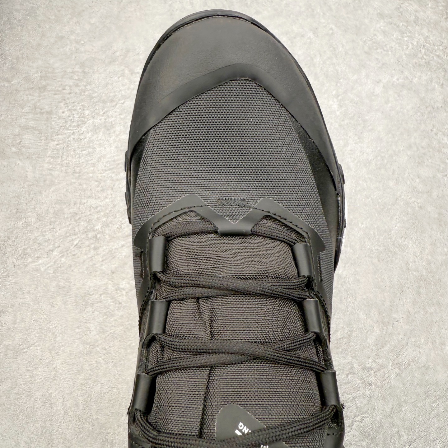 图片[4]-KEEN HOOD NXIS PULL ON WP 保暖耐磨 时尚舒适 短筒 雪地靴 KEEN诞生于2003年的美国人气户外品牌，以一双“保护脚趾”且能涉足水域的户外凉鞋NEWPORT诞生为契机，开启原创制鞋之路。KEEN相信，天空之下即是户外，因为户外不一定是极具挑战性的独自冒险，也可以是与朋友、家人和宠物一同分享外面的世界。同时，KEEN从诞生之初便始终贯彻环保制鞋的理念，不断创造出优秀的原创奇履。脚踏实地，致力向善。我们想和世界产生更多交集为世界减少更多负担，和你趣户外、趣做自己、趣环保让地球和生活都变得更美好。尺码：36 36.5 37.5 38 38.5 39-选品中心