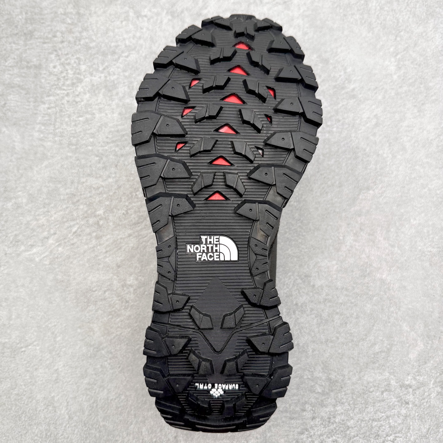 图片[9]-KEEN HOOD NXIS PULL ON WP 保暖耐磨 时尚舒适 短筒 雪地靴 KEEN诞生于2003年的美国人气户外品牌，以一双“保护脚趾”且能涉足水域的户外凉鞋NEWPORT诞生为契机，开启原创制鞋之路。KEEN相信，天空之下即是户外，因为户外不一定是极具挑战性的独自冒险，也可以是与朋友、家人和宠物一同分享外面的世界。同时，KEEN从诞生之初便始终贯彻环保制鞋的理念，不断创造出优秀的原创奇履。脚踏实地，致力向善。我们想和世界产生更多交集为世界减少更多负担，和你趣户外、趣做自己、趣环保让地球和生活都变得更美好。尺码：36 36.5 37.5 38 38.5 39-选品中心