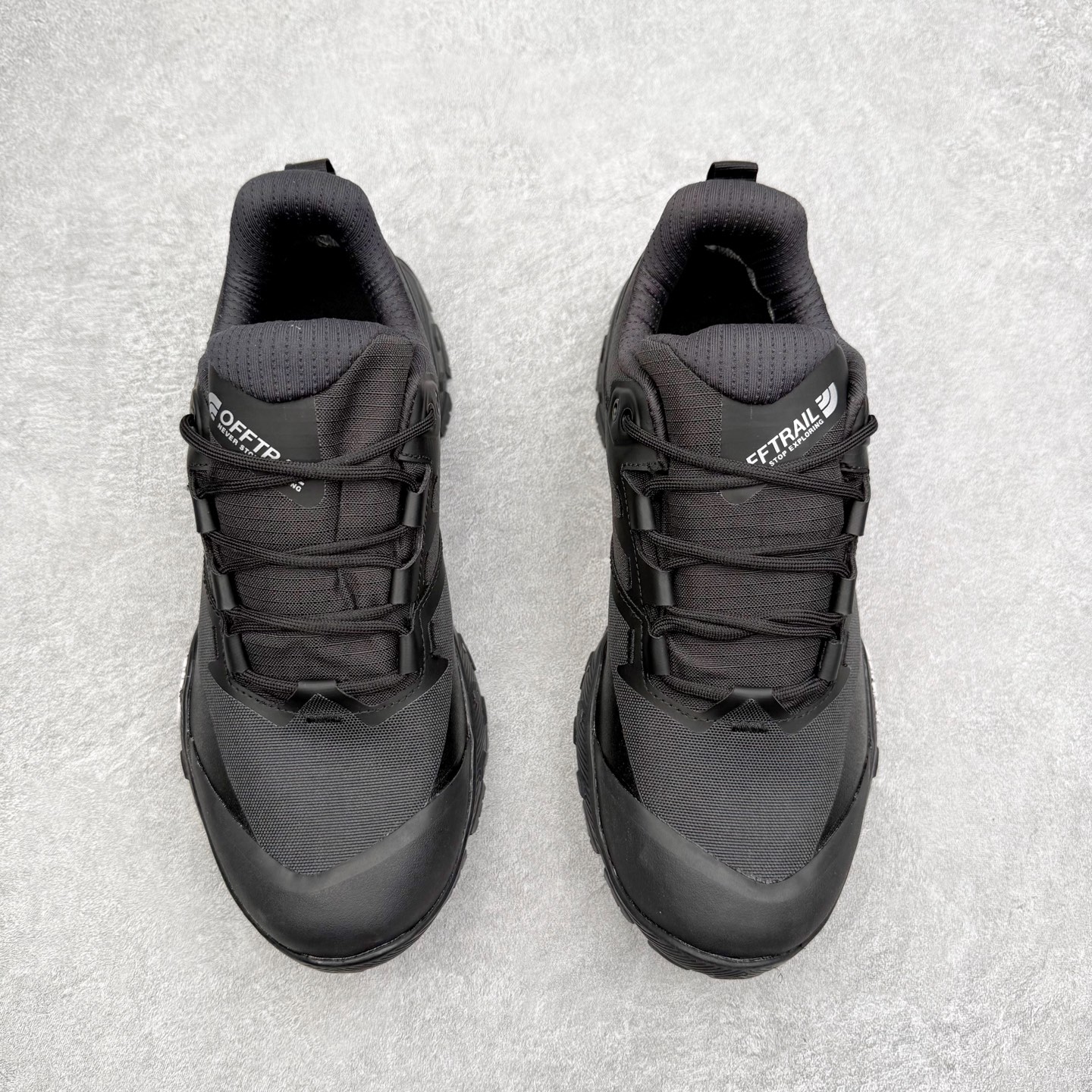 图片[2]-KEEN HOOD NXIS PULL ON WP 保暖耐磨 时尚舒适 短筒 雪地靴 KEEN诞生于2003年的美国人气户外品牌，以一双“保护脚趾”且能涉足水域的户外凉鞋NEWPORT诞生为契机，开启原创制鞋之路。KEEN相信，天空之下即是户外，因为户外不一定是极具挑战性的独自冒险，也可以是与朋友、家人和宠物一同分享外面的世界。同时，KEEN从诞生之初便始终贯彻环保制鞋的理念，不断创造出优秀的原创奇履。脚踏实地，致力向善。我们想和世界产生更多交集为世界减少更多负担，和你趣户外、趣做自己、趣环保让地球和生活都变得更美好。尺码：36 36.5 37.5 38 38.5 39-选品中心