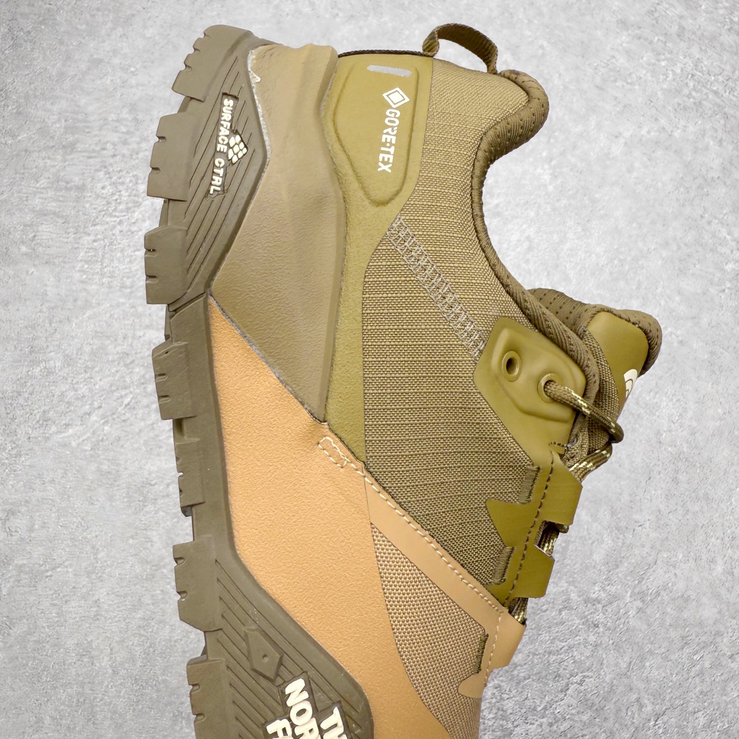 图片[6]-KEEN HOOD NXIS PULL ON WP 保暖耐磨 时尚舒适 短筒 雪地靴 KEEN诞生于2003年的美国人气户外品牌，以一双“保护脚趾”且能涉足水域的户外凉鞋NEWPORT诞生为契机，开启原创制鞋之路。KEEN相信，天空之下即是户外，因为户外不一定是极具挑战性的独自冒险，也可以是与朋友、家人和宠物一同分享外面的世界。同时，KEEN从诞生之初便始终贯彻环保制鞋的理念，不断创造出优秀的原创奇履。脚踏实地，致力向善。我们想和世界产生更多交集为世界减少更多负担，和你趣户外、趣做自己、趣环保让地球和生活都变得更美好。尺码：36 36.5 37.5 38 38.5 39-选品中心