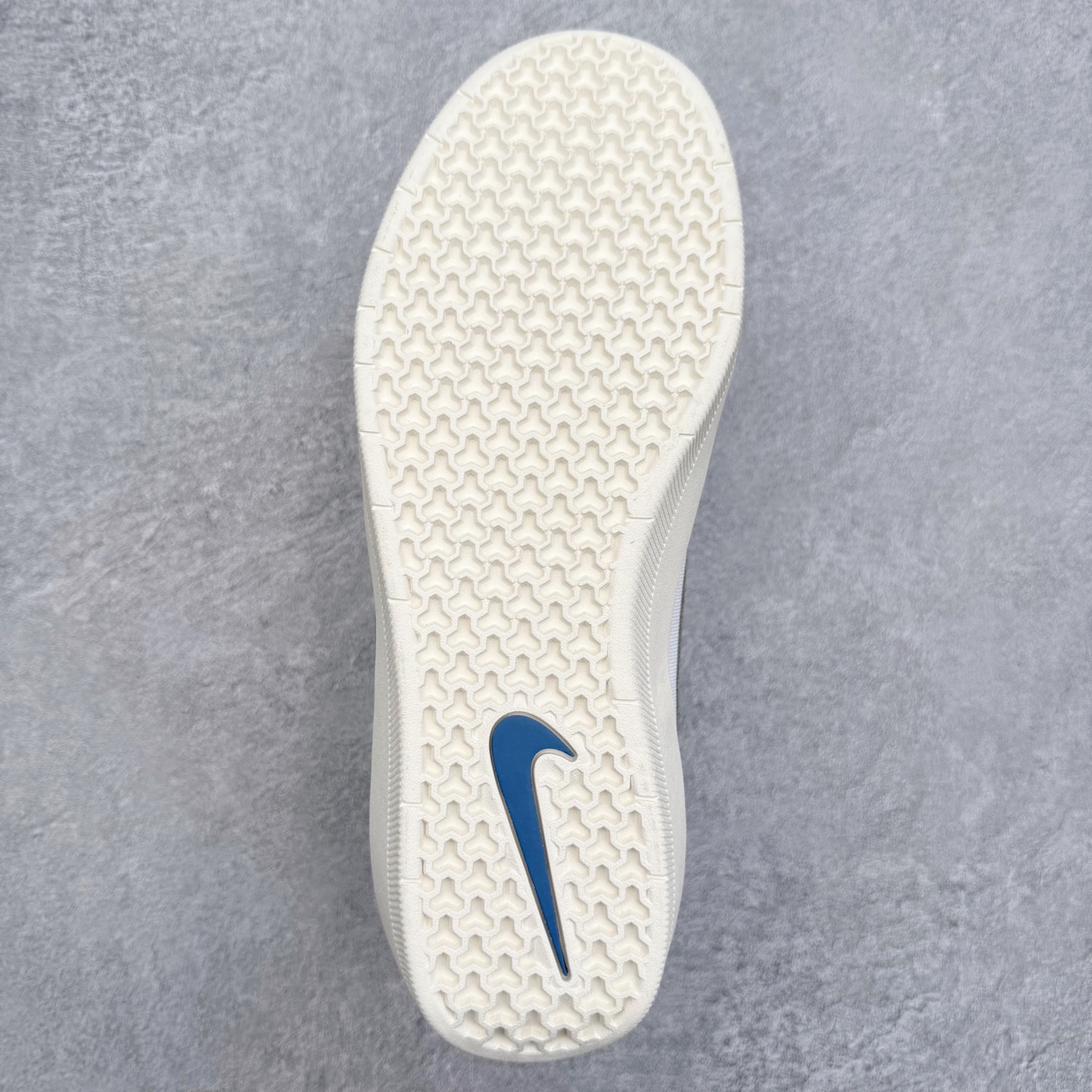 图片[9]-NK SB Force 58 空军58系列低帮休闲运动滑板板鞋 鞋面由帆布和麂皮拼接 层次感丰富 搭配硫化外底 耐磨耐穿 鞋舌及中底后跟处饰有SB Logo 表明鞋款身份 采用包边设计 经久耐穿 硫化结构则有效提升灵活性 穿上这款全新推出的创意力作 助你耀动街头 尺码：36 36.5 37.5 38 38.5 39 40 40.5 41 42 42.5 43 44 45-选品中心