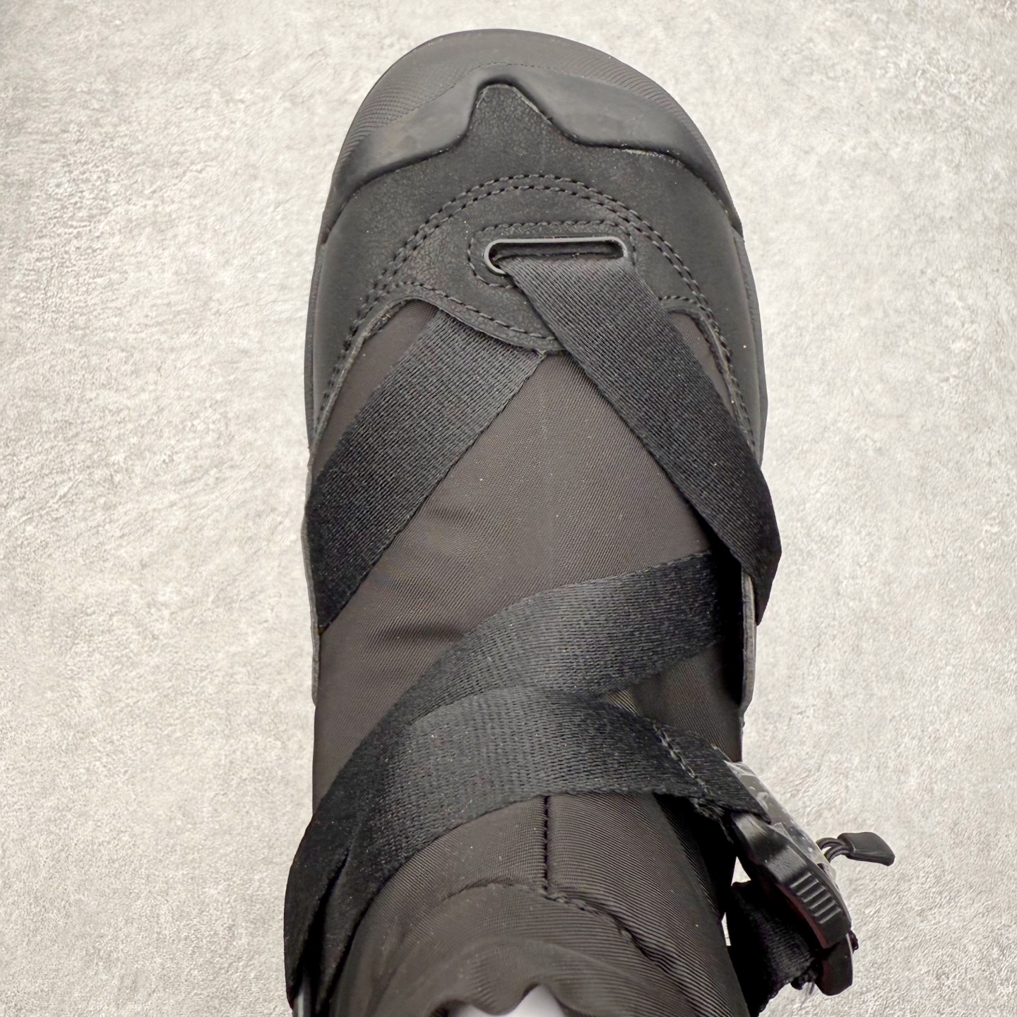 图片[4]-KEEN HOOD NXIS PULL ON WP 科恩保暖耐磨 时尚舒适 短筒 雪地靴 KEEN诞生于2003年的美国人气户外品牌，以一双“保护脚趾”且能涉足水域的户外凉鞋NEWPORT诞生为契机，开启原创制鞋之路。KEEN相信，天空之下即是户外，因为户外不一定是极具挑战性的独自冒险，也可以是与朋友、家人和宠物一同分享外面的世界。同时，KEEN从诞生之初便始终贯彻环保制鞋的理念，不断创造出优秀的原创奇履。脚踏实地，致力向善。我们想和世界产生更多交集为世界减少更多负担，和你趣户外、趣做自己、趣环保让地球和生活都变得更美好。尺码：36 36.5 37.5 38 38.5 39-选品中心