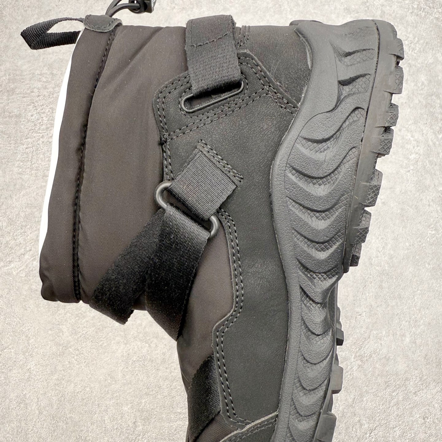 图片[7]-KEEN HOOD NXIS PULL ON WP 科恩保暖耐磨 时尚舒适 短筒 雪地靴 KEEN诞生于2003年的美国人气户外品牌，以一双“保护脚趾”且能涉足水域的户外凉鞋NEWPORT诞生为契机，开启原创制鞋之路。KEEN相信，天空之下即是户外，因为户外不一定是极具挑战性的独自冒险，也可以是与朋友、家人和宠物一同分享外面的世界。同时，KEEN从诞生之初便始终贯彻环保制鞋的理念，不断创造出优秀的原创奇履。脚踏实地，致力向善。我们想和世界产生更多交集为世界减少更多负担，和你趣户外、趣做自己、趣环保让地球和生活都变得更美好。尺码：36 36.5 37.5 38 38.5 39-选品中心