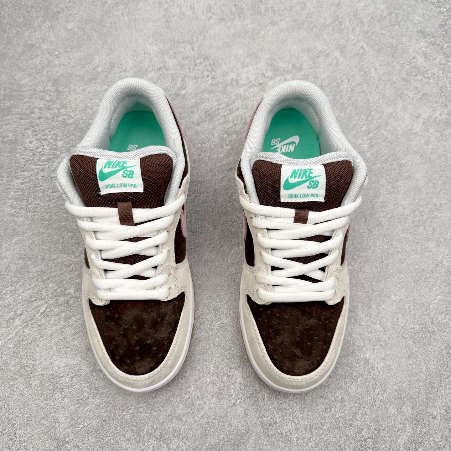 图片[2]-＃F版 NK SB Dunk Low HF3704-001 极限压缩利润空间 超乎所想的高性价比 用料绝不含糊 原盒原配 正确耐磨橡胶大底 超高清洁度 全鞋零毛边皮料切割 全套原楦原模倾力打造完美版型 尺码：36 36.5 37.5 38 38.5 39 40 40.5 41 42 42.5 43 44 44.5 45 46 47.5-选品中心