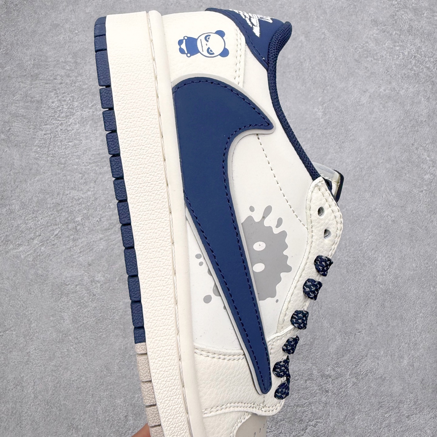 图片[6]-TS x Air Jordan AJ1 Low 倒钩低帮联名定制配色 XD0798-310 原厂内置气垫魔块 A模大底 头层小牛皮 鞋舌AJ原厂专用牛津布+AJ专用反口珍珠布+原厂无杂质高弹内里海棉+特殊封边弹力鞋带 实拍调校N版已经零色差零失真 百分百还原实物色彩所见即所得 不存在货不对板色差等低级问题 选购参考实物拍摄 不混卖不参货 只用心做好货严格选品 承诺混一赔十 尺码：36 36.5 37.5 38 38.5 39 40 40.5 41 42 42.5 43 44 44.5 45-选品中心