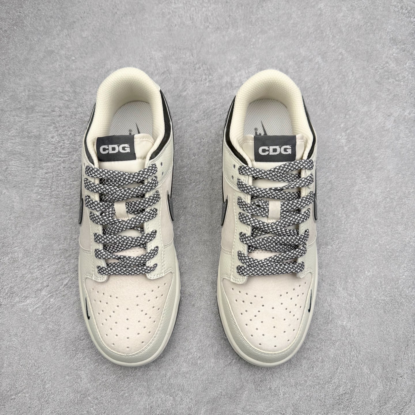 图片[2]-＃纯原福利 NK Dunk Low 定制配色 大厂出品 极力推荐 原装头层材料 独家版型蒸餾加工帶來的是更好的视觉和脚感体验大厂纯原品质出货 清洁度 电绣工艺 皮料切割干净无任何毛边 细节完美 尺码：36 36.5 37.5 38 38.5 39 40 40.5 41 42 42.5 43 44 44.5 45-选品中心