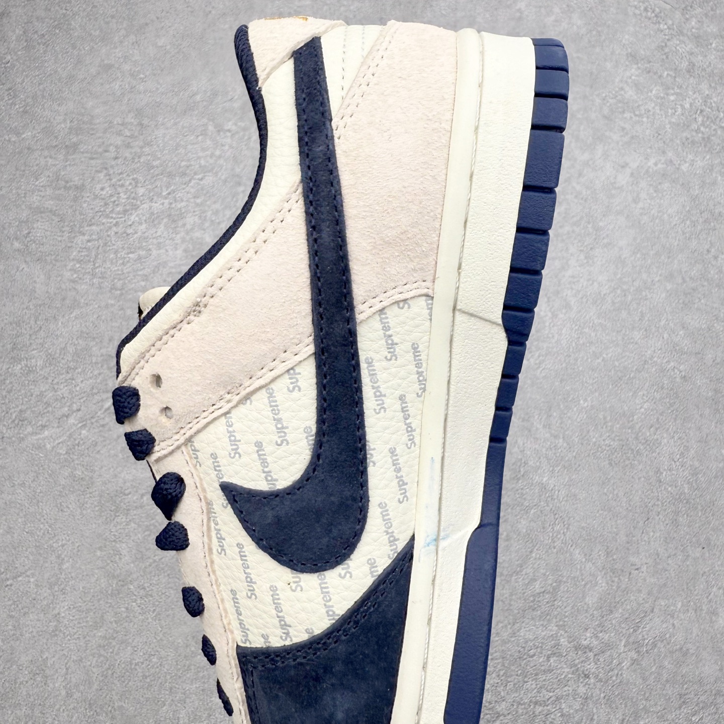 图片[7]-＃纯原福利 NK Dunk Low 定制配色 大厂出品 极力推荐 原装头层材料 独家版型蒸餾加工帶來的是更好的视觉和脚感体验大厂纯原品质出货 清洁度 电绣工艺 皮料切割干净无任何毛边 细节完美 尺码：36 36.5 37.5 38 38.5 39 40 40.5 41 42 42.5 43 44 44.5 45-选品中心