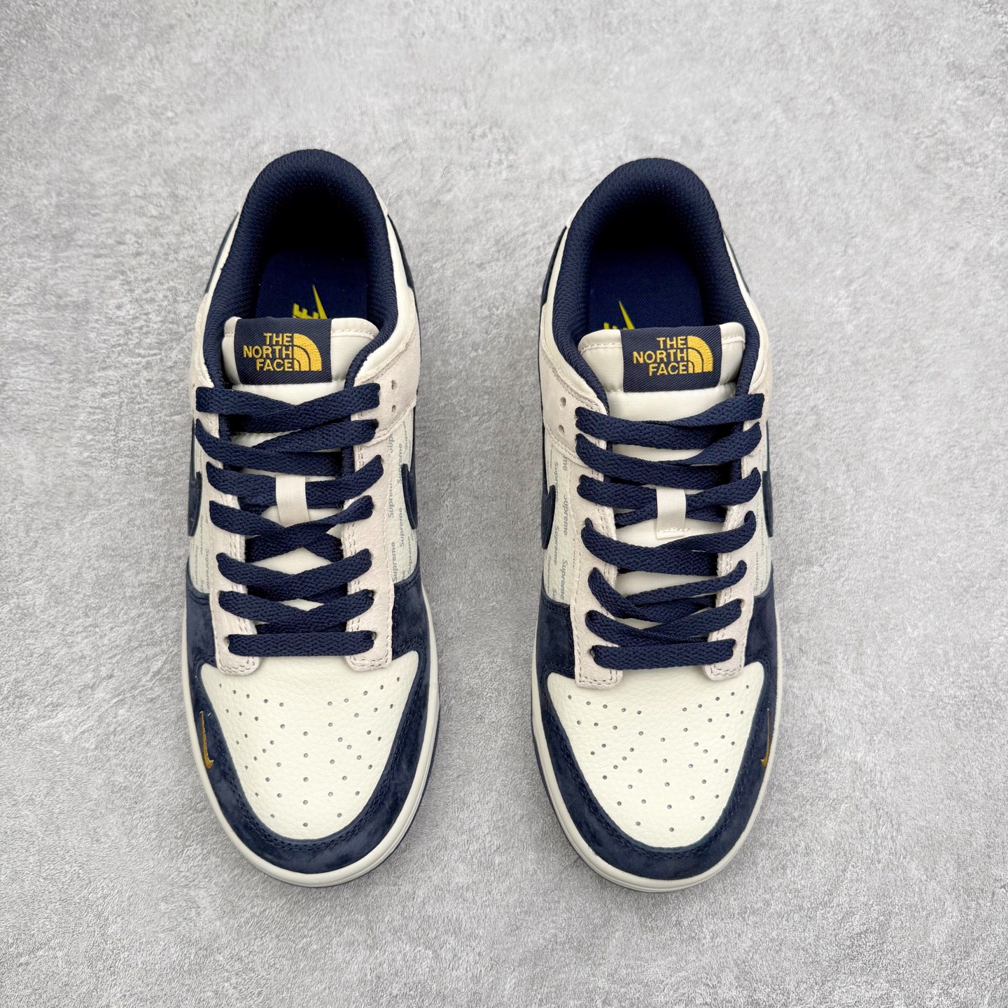 图片[2]-＃纯原福利 NK Dunk Low 定制配色 大厂出品 极力推荐 原装头层材料 独家版型蒸餾加工帶來的是更好的视觉和脚感体验大厂纯原品质出货 清洁度 电绣工艺 皮料切割干净无任何毛边 细节完美 尺码：36 36.5 37.5 38 38.5 39 40 40.5 41 42 42.5 43 44 44.5 45-选品中心