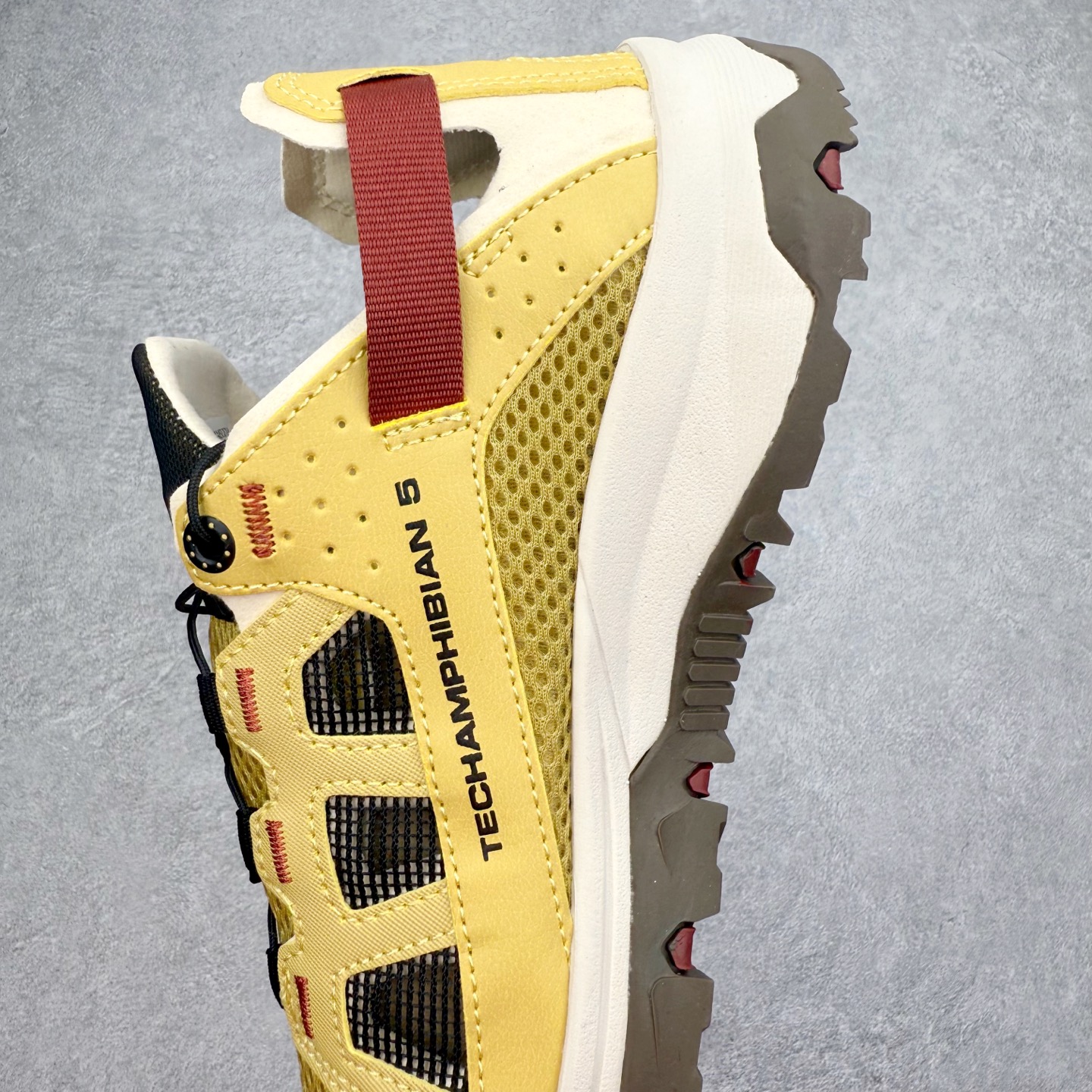 图片[7]-SALOMON萨洛蒙 Techamphibian 5 圆头舒适 透气速干抓地溯溪鞋 男女同款 SALOMON诞生于1947年的法国阿尔卑斯山区，全球知名的户外运动品牌。一直致力于推动滑雪、越野跑等山地运动的发展及产品的进步。其产品设计致力于追求创新和发掘产品的性能极限，帮助喜欢自由的人在山地间不断挑战自我。实拍调校N版已经零色差零失真 百分百还原实物色彩所见即所得 不存在货不对板色差等低级问题 选购参考实物拍摄 不混卖不参货 只用心做好货严格选品 承诺混一赔十 尺码：36 36.5 37.5 38 38.5 39 40 40.5 41 42 42.5 43 44 44.5 45-选品中心