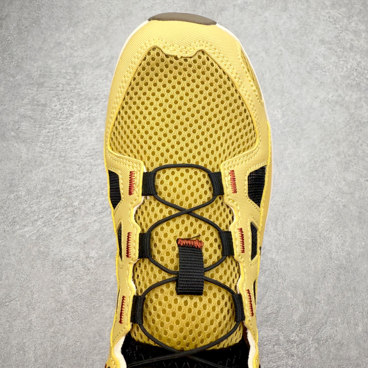 图片[4]-SALOMON萨洛蒙 Techamphibian 5 圆头舒适 透气速干抓地溯溪鞋 男女同款 SALOMON诞生于1947年的法国阿尔卑斯山区，全球知名的户外运动品牌。一直致力于推动滑雪、越野跑等山地运动的发展及产品的进步。其产品设计致力于追求创新和发掘产品的性能极限，帮助喜欢自由的人在山地间不断挑战自我。实拍调校N版已经零色差零失真 百分百还原实物色彩所见即所得 不存在货不对板色差等低级问题 选购参考实物拍摄 不混卖不参货 只用心做好货严格选品 承诺混一赔十 尺码：36 36.5 37.5 38 38.5 39 40 40.5 41 42 42.5 43 44 44.5 45-选品中心