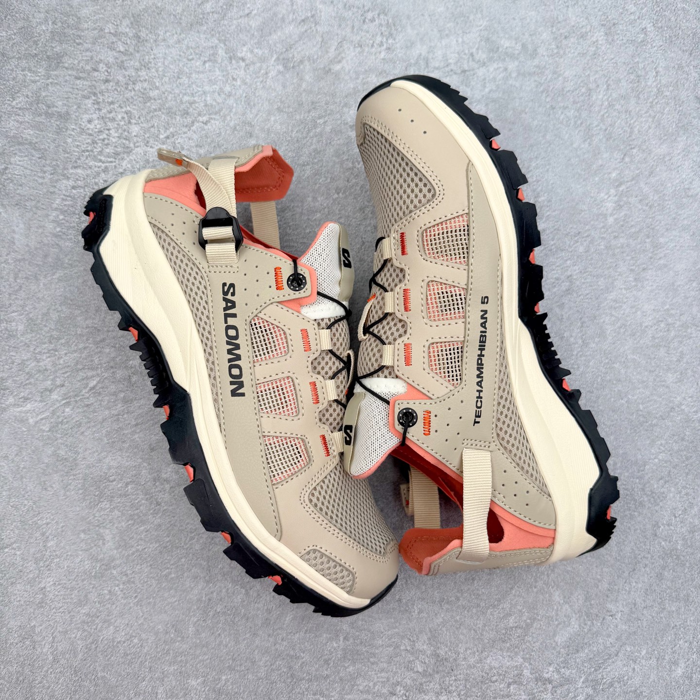 图片[3]-SALOMON萨洛蒙 Techamphibian 5 圆头舒适 透气速干抓地溯溪鞋 男女同款 SALOMON诞生于1947年的法国阿尔卑斯山区，全球知名的户外运动品牌。一直致力于推动滑雪、越野跑等山地运动的发展及产品的进步。其产品设计致力于追求创新和发掘产品的性能极限，帮助喜欢自由的人在山地间不断挑战自我。实拍调校N版已经零色差零失真 百分百还原实物色彩所见即所得 不存在货不对板色差等低级问题 选购参考实物拍摄 不混卖不参货 只用心做好货严格选品 承诺混一赔十 尺码：36 36.5 37.5 38 38.5 39 40 40.5 41 42 42.5 43 44 44.5 45-选品中心