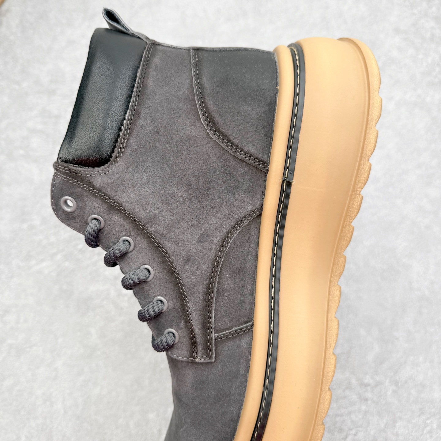 图片[7]-Timberland添柏岚/天伯伦 秋冬新品 秋冬必备户外休闲大黄靴系列#广东大厂品质 原盒原包装 时尚潮流搭配 面料采用意大利🇮🇹顶级磨砂细纹牛皮 轻质大底 搭配防臭防腐真皮乳胶鞋垫 大底到五金都是代工厂原材料制作 同原版固特异永不开胶工艺 好货不杀猪 首单质量严格把控 全网独家首发 品质毋庸置疑 全套官网统一包装 给您完美的穿着体验 质量考究耐穿 型男必备 专治不帅 高品质脚感一流 今年冬季防寒户外专用 日常随意搭配 尺码：38-44（皮鞋码）-选品中心