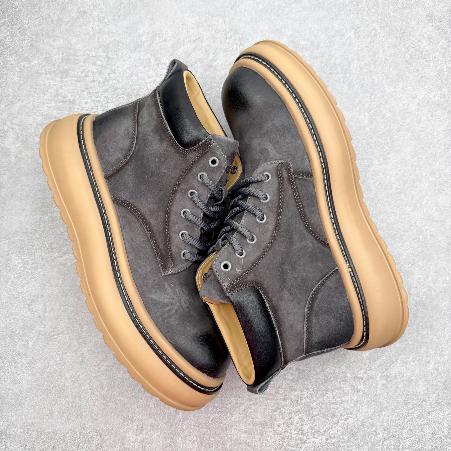 图片[3]-Timberland添柏岚/天伯伦 秋冬新品 秋冬必备户外休闲大黄靴系列#广东大厂品质 原盒原包装 时尚潮流搭配 面料采用意大利🇮🇹顶级磨砂细纹牛皮 轻质大底 搭配防臭防腐真皮乳胶鞋垫 大底到五金都是代工厂原材料制作 同原版固特异永不开胶工艺 好货不杀猪 首单质量严格把控 全网独家首发 品质毋庸置疑 全套官网统一包装 给您完美的穿着体验 质量考究耐穿 型男必备 专治不帅 高品质脚感一流 今年冬季防寒户外专用 日常随意搭配 尺码：38-44（皮鞋码）-选品中心