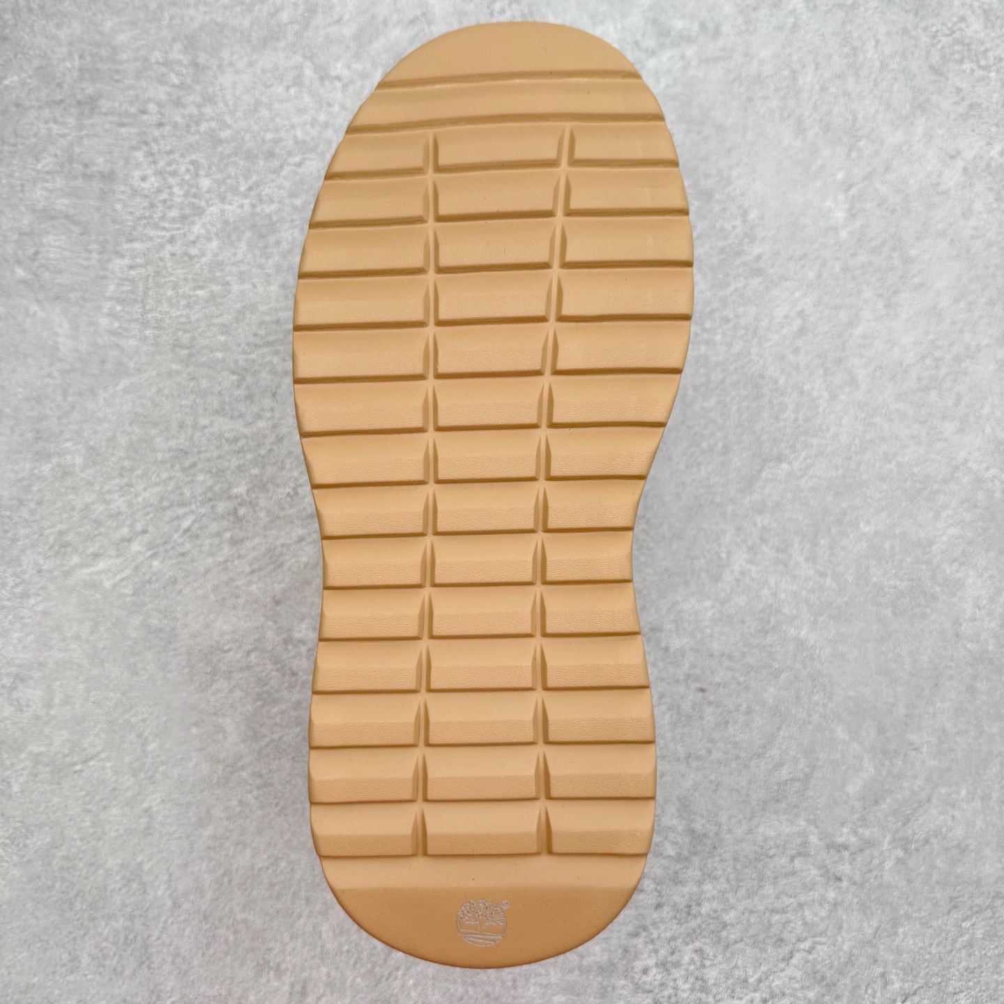 图片[9]-Timberland添柏岚/天伯伦 秋冬新品 秋冬必备户外休闲大黄靴系列#广东大厂品质 原盒原包装 时尚潮流搭配 面料采用意大利🇮🇹顶级磨砂细纹牛皮 轻质大底 搭配防臭防腐真皮乳胶鞋垫 大底到五金都是代工厂原材料制作 同原版固特异永不开胶工艺 好货不杀猪 首单质量严格把控 全网独家首发 品质毋庸置疑 全套官网统一包装 给您完美的穿着体验 质量考究耐穿 型男必备 专治不帅 高品质脚感一流 今年冬季防寒户外专用 日常随意搭配 尺码：38-44（皮鞋码）-选品中心