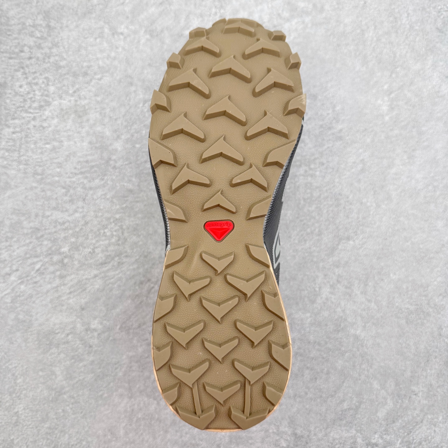 图片[9]-SALOMON 萨洛蒙 Speedcross 3 舒适轻盈减震包裹性支撑耐磨轻便低帮生活休闲鞋 男女同款 SALOMON诞生于1947年的法国阿尔卑斯山区，全球知名的户外运动品牌。一直致力于推动滑雪、越野跑等山地运动的发展及产品的进步。其产品设计致力于追求创新和发掘产品的性能极限，帮助喜欢自由的人在山地间不断挑战自我。实拍调校N版已经零色差零失真 百分百还原实物色彩所见即所得 不存在货不对板色差等低级问题 选购参考实物拍摄 不混卖不参货 只用心做好货严格选品 承诺混一赔十 尺码：36 36.5 37.5 38 38.5 39 40 40.5 41 42 42.5 43 44 44.5 45-选品中心