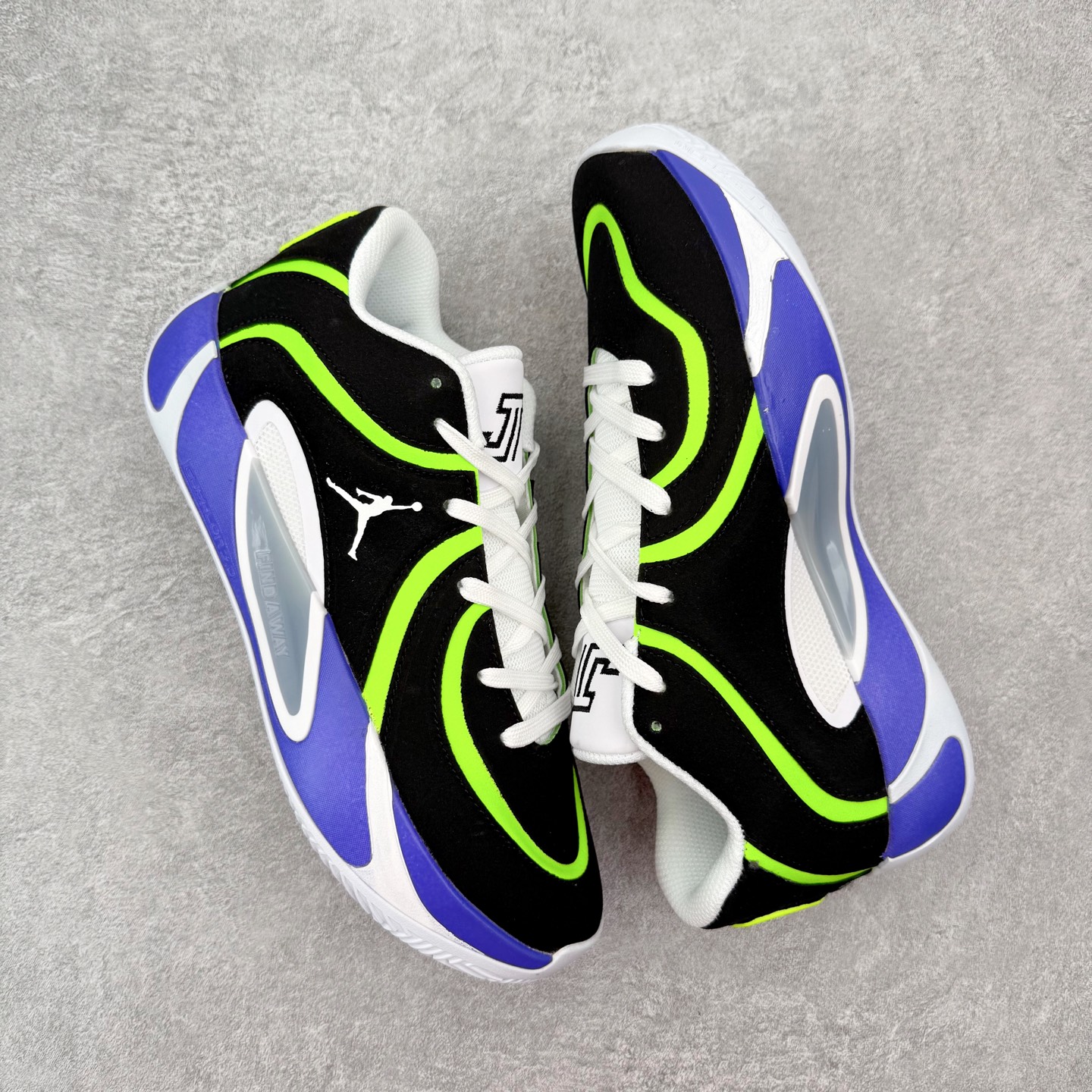 图片[3]-Jordan Tatum 4 Premium PF 舒适耐用支撑回弹篮球鞋 实拍调校N版已经零色差零失真 百分百还原实物色彩所见即所得 不存在货不对板色差等低级问题 选购参考实物拍摄 不混卖不参货 只用心做好货严格选品 承诺混一赔十 尺码：40 40.5 41 42 42.5 43 44 44.5 45 46-选品中心