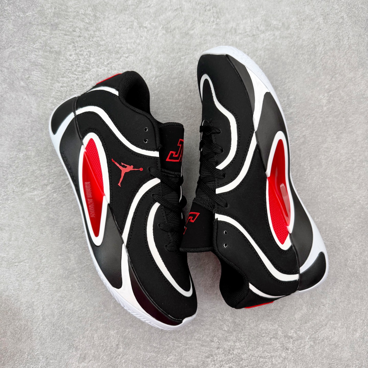 图片[3]-Jordan Tatum 4 Premium PF 舒适耐用支撑回弹篮球鞋 实拍调校N版已经零色差零失真 百分百还原实物色彩所见即所得 不存在货不对板色差等低级问题 选购参考实物拍摄 不混卖不参货 只用心做好货严格选品 承诺混一赔十 尺码：40 40.5 41 42 42.5 43 44 44.5 45 46-选品中心