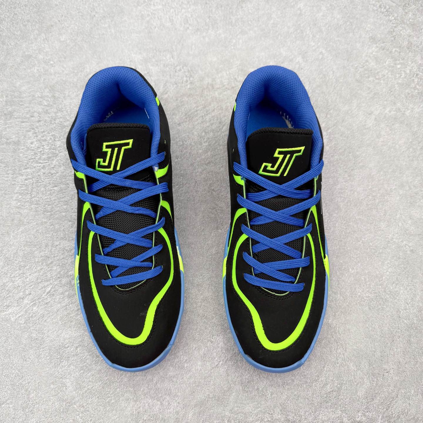 图片[2]-Jordan Tatum 4 Premium PF 舒适耐用支撑回弹篮球鞋 实拍调校N版已经零色差零失真 百分百还原实物色彩所见即所得 不存在货不对板色差等低级问题 选购参考实物拍摄 不混卖不参货 只用心做好货严格选品 承诺混一赔十 尺码：40 40.5 41 42 42.5 43 44 44.5 45 46-选品中心