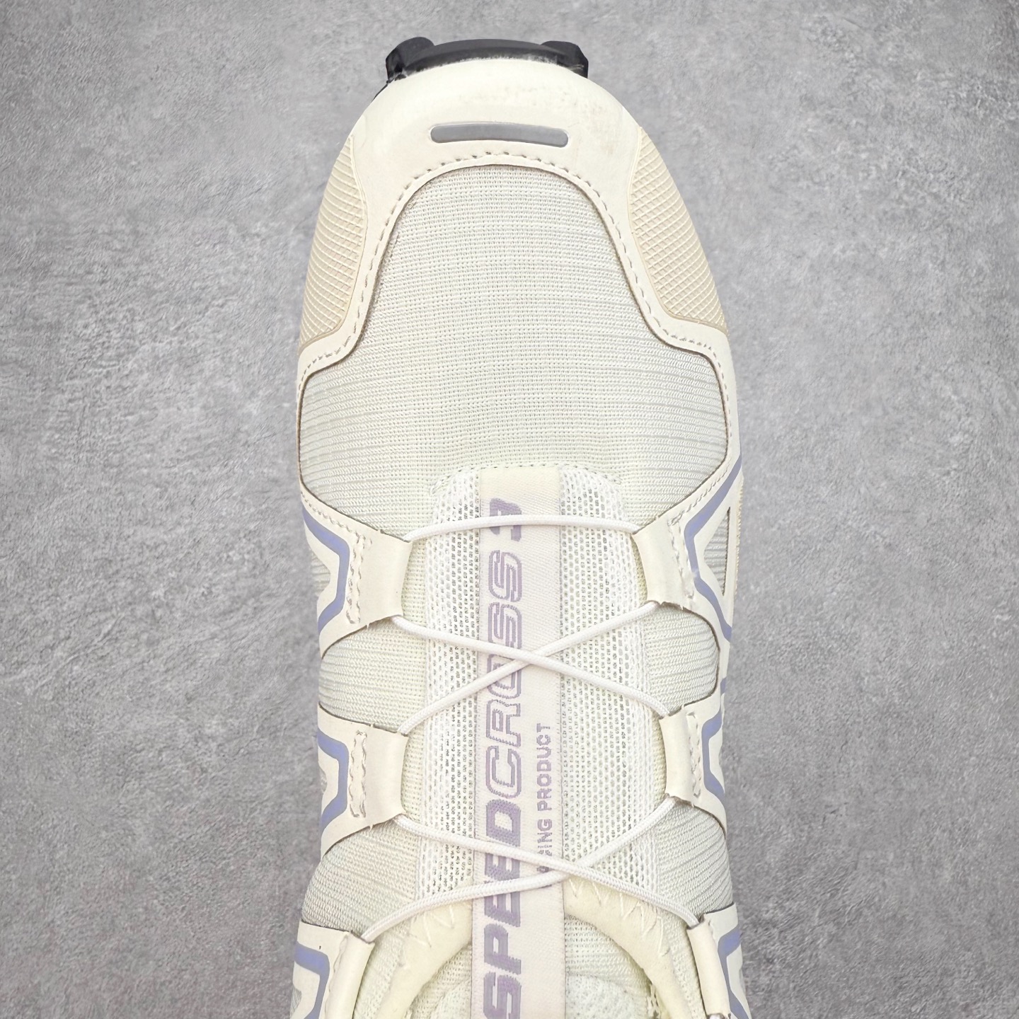 图片[4]-SALOMON 萨洛蒙 Speedcross 3 舒适轻盈减震包裹性支撑耐磨轻便低帮生活休闲鞋 男女同款 SALOMON诞生于1947年的法国阿尔卑斯山区，全球知名的户外运动品牌。一直致力于推动滑雪、越野跑等山地运动的发展及产品的进步。其产品设计致力于追求创新和发掘产品的性能极限，帮助喜欢自由的人在山地间不断挑战自我。实拍调校N版已经零色差零失真 百分百还原实物色彩所见即所得 不存在货不对板色差等低级问题 选购参考实物拍摄 不混卖不参货 只用心做好货严格选品 承诺混一赔十 尺码：36 36.5 37.5 38 38.5 39 40 40.5 41 42 42.5 43 44 44.5 45-选品中心