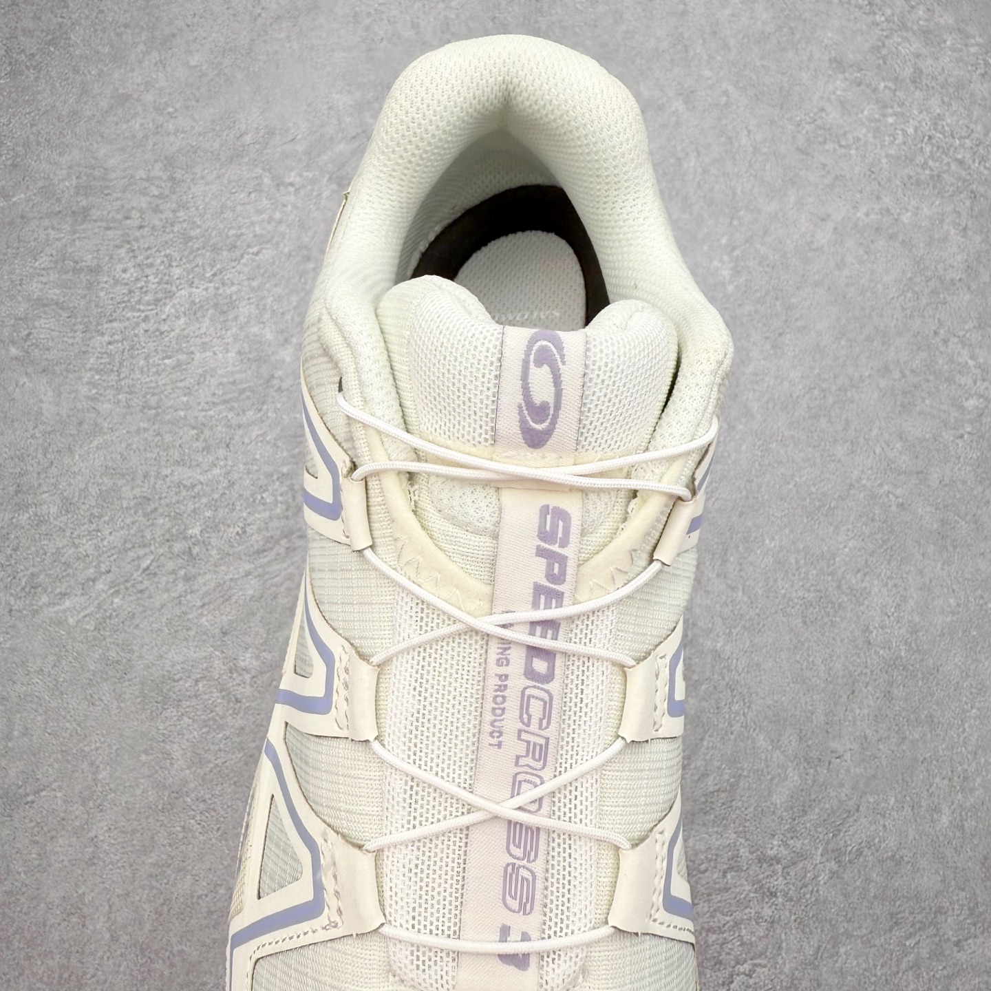 图片[5]-SALOMON 萨洛蒙 Speedcross 3 舒适轻盈减震包裹性支撑耐磨轻便低帮生活休闲鞋 男女同款 SALOMON诞生于1947年的法国阿尔卑斯山区，全球知名的户外运动品牌。一直致力于推动滑雪、越野跑等山地运动的发展及产品的进步。其产品设计致力于追求创新和发掘产品的性能极限，帮助喜欢自由的人在山地间不断挑战自我。实拍调校N版已经零色差零失真 百分百还原实物色彩所见即所得 不存在货不对板色差等低级问题 选购参考实物拍摄 不混卖不参货 只用心做好货严格选品 承诺混一赔十 尺码：36 36.5 37.5 38 38.5 39 40 40.5 41 42 42.5 43 44 44.5 45-选品中心